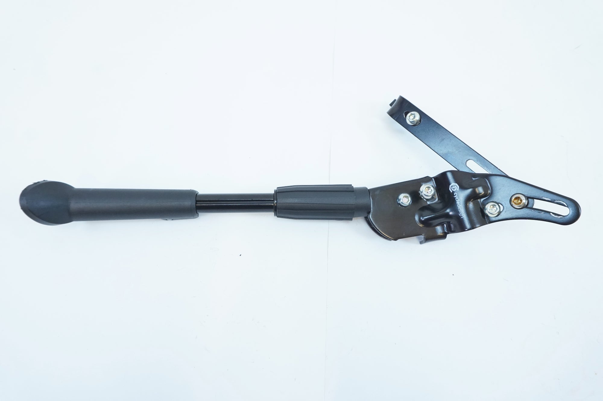 ノーブランド キックスタンド / 有明ガーデン店