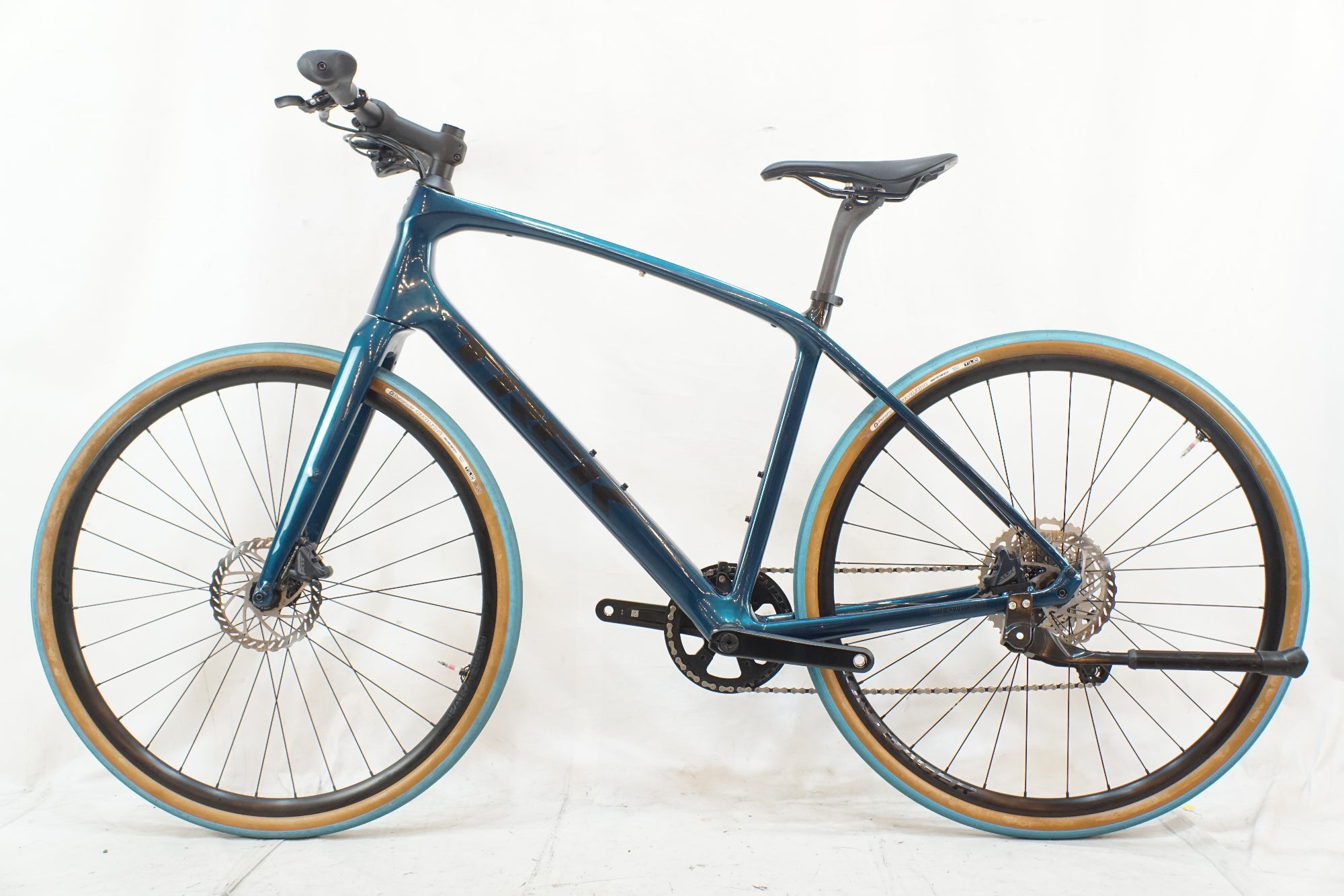 TREK 「トレック」 FX SPORT4 CARBON 2022-2024年モデル クロスバイク