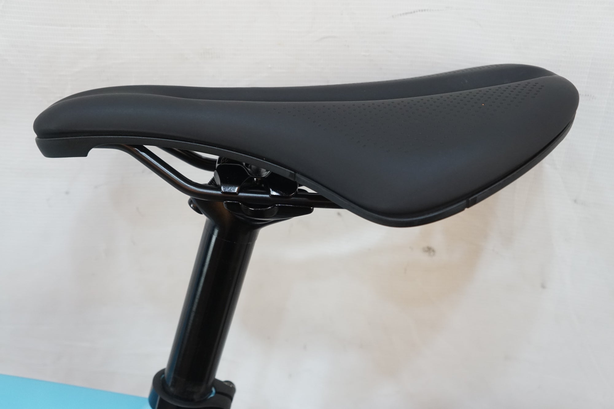 TREK 「トレック」 EMONDA ALR 5 2023年モデル ロードバイク