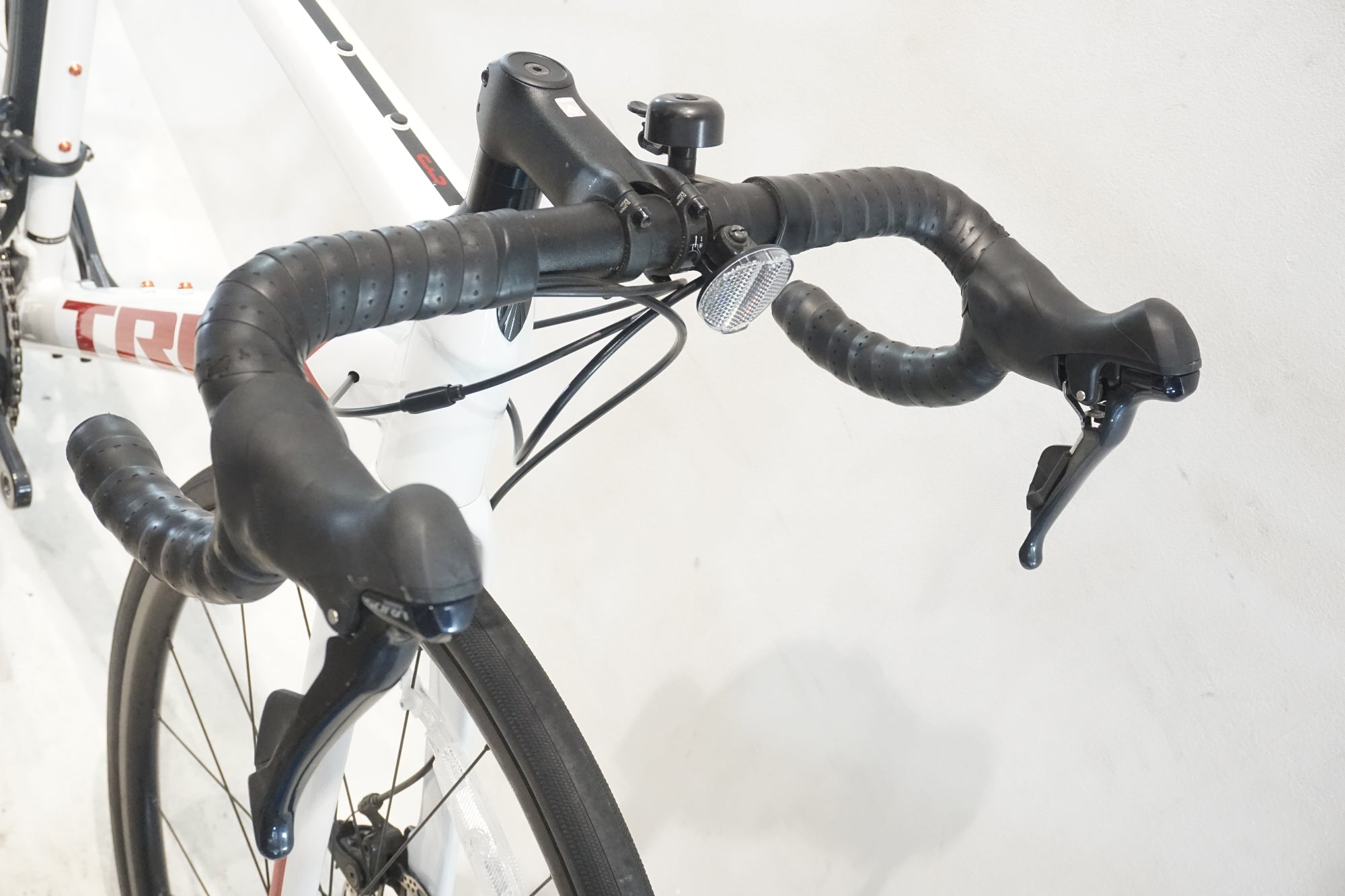 TREK 「トレック」 DOMANE AL3 DISC 2021年モデル ロードバイク