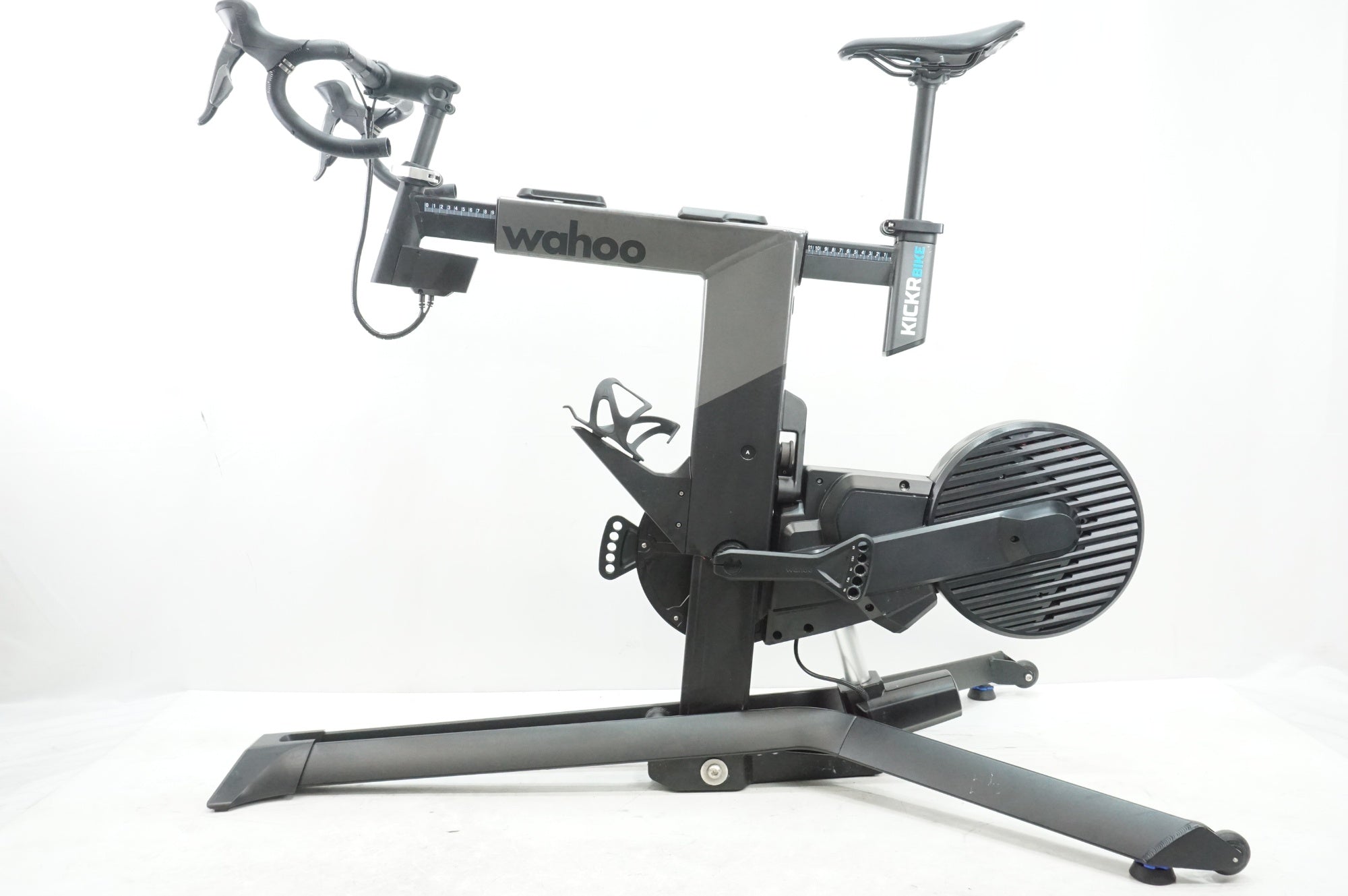 WAHOO 「ワフー」 KICKR BIKE V1 サイクルトレーナー / 大宮店