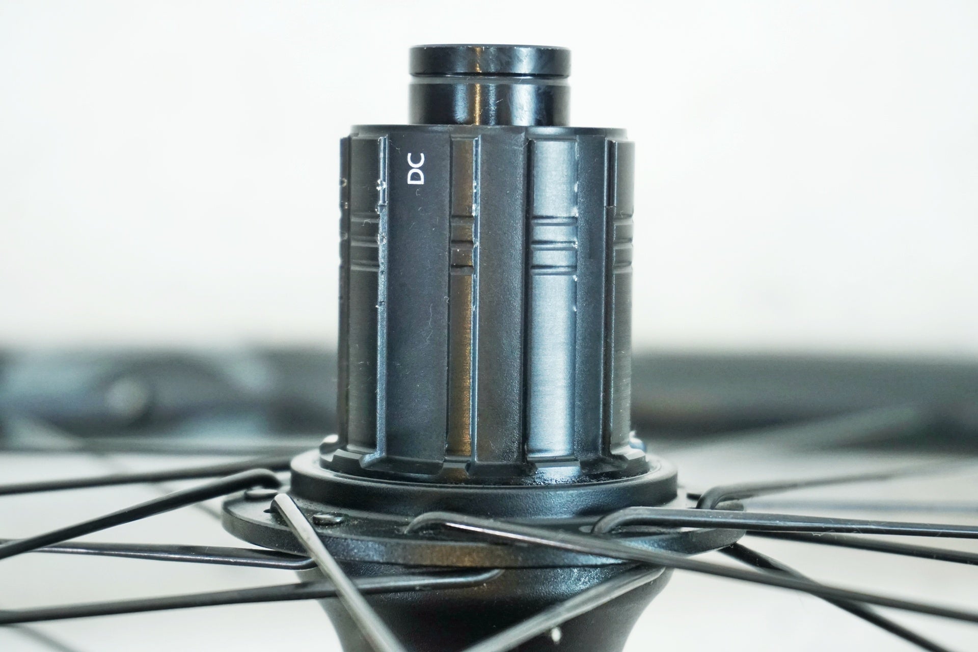 VELOMANN 「ベロマン」 PALLADIUM 33 DISC シマノ12S ホイールセット
