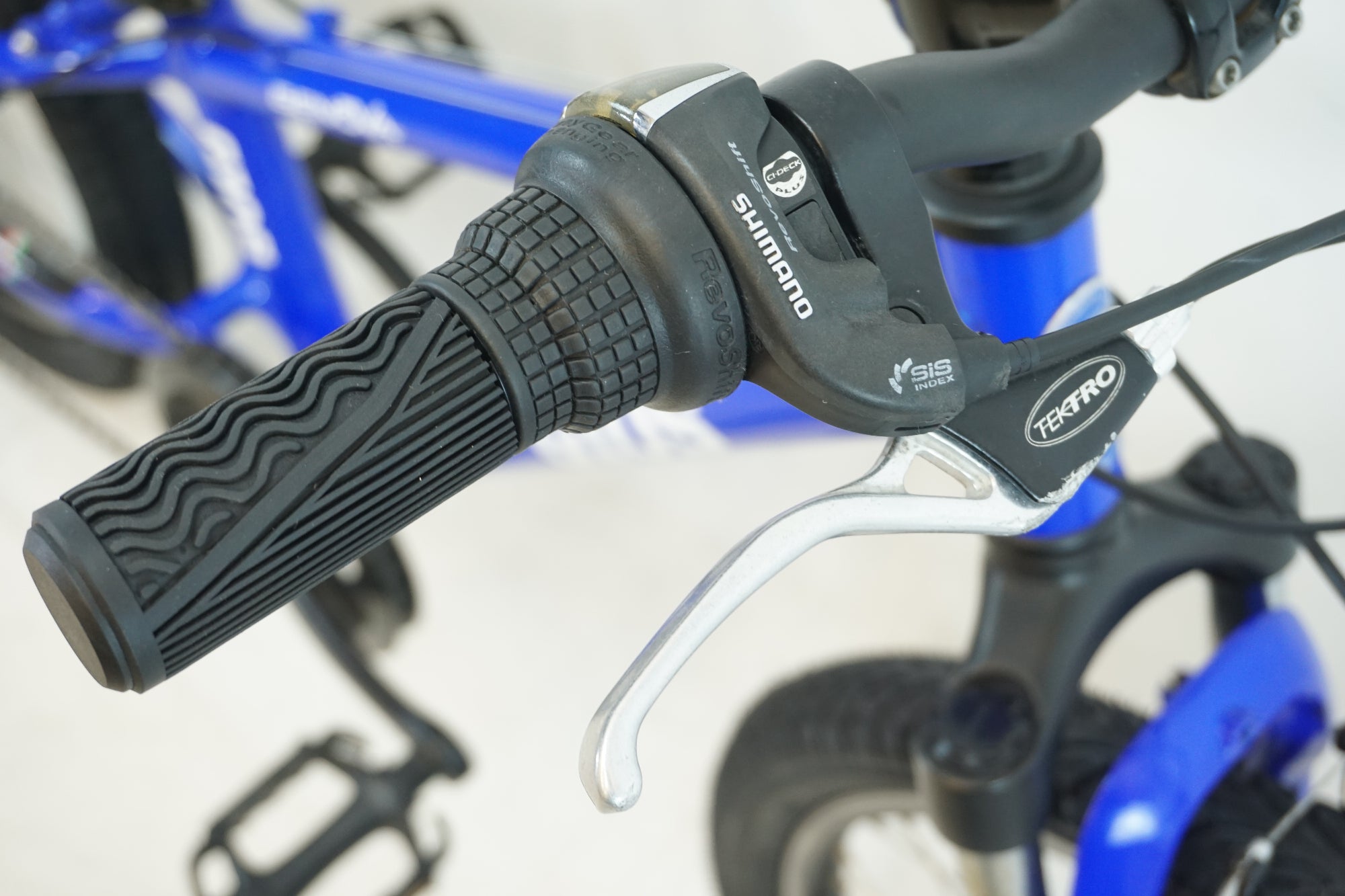 GIOS 「ジオス」 GENOVA20 2021年モデル 20インチ キッズバイク / 有明ガーデン店