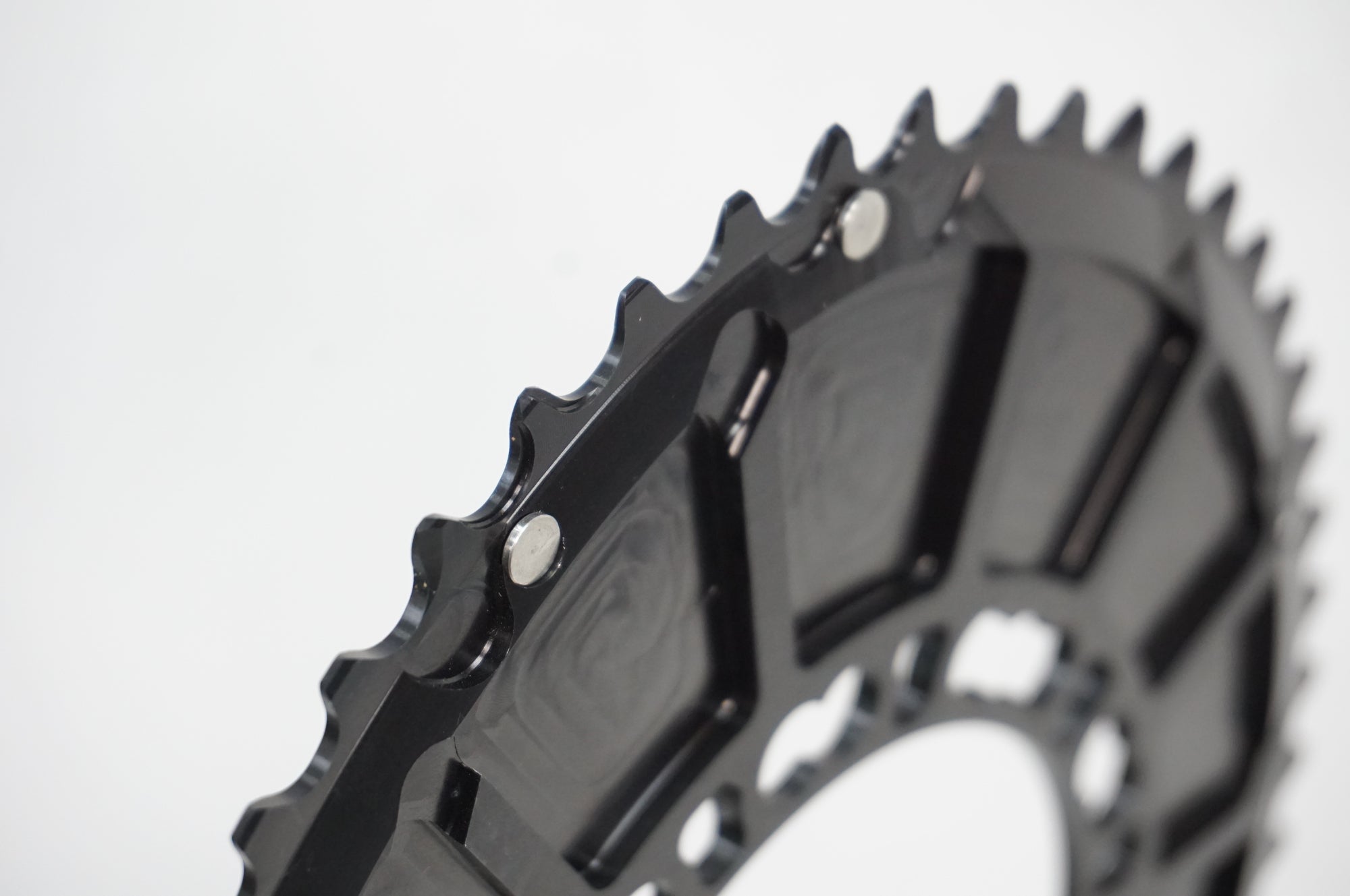 ROTOR 「ローター」 Q-RINGS 53T 110BCD チェーンリング / 川越