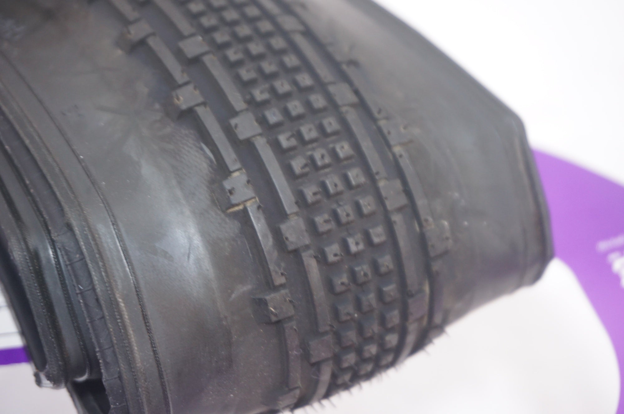 PANARACER 「パナレーサー」 GRAVELKING SK + 700-35C TLC タイヤ / 世田谷店