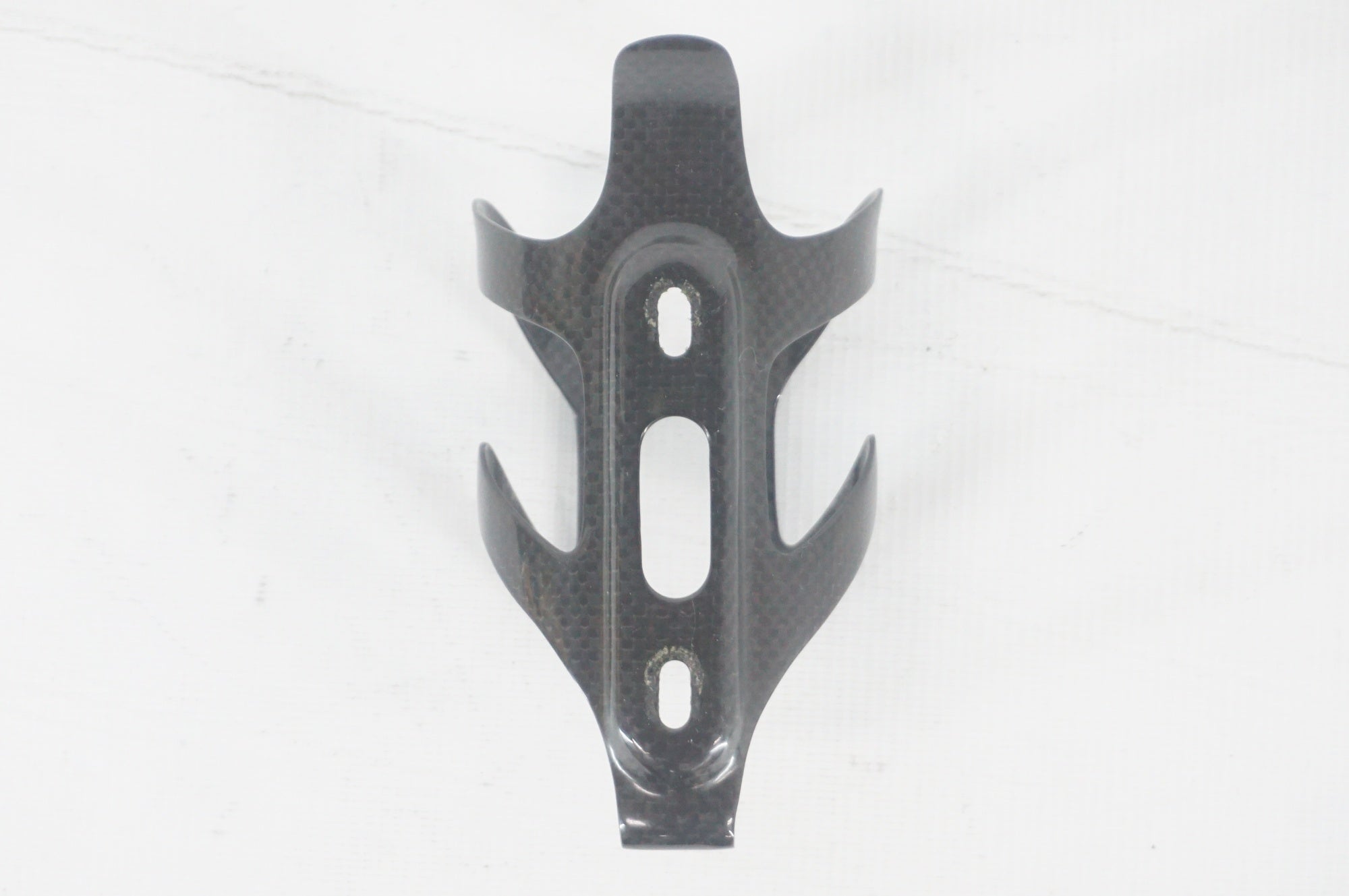 TNI 「ティーエヌアイ」 カーボンボトルケージ / 阪急塚口店