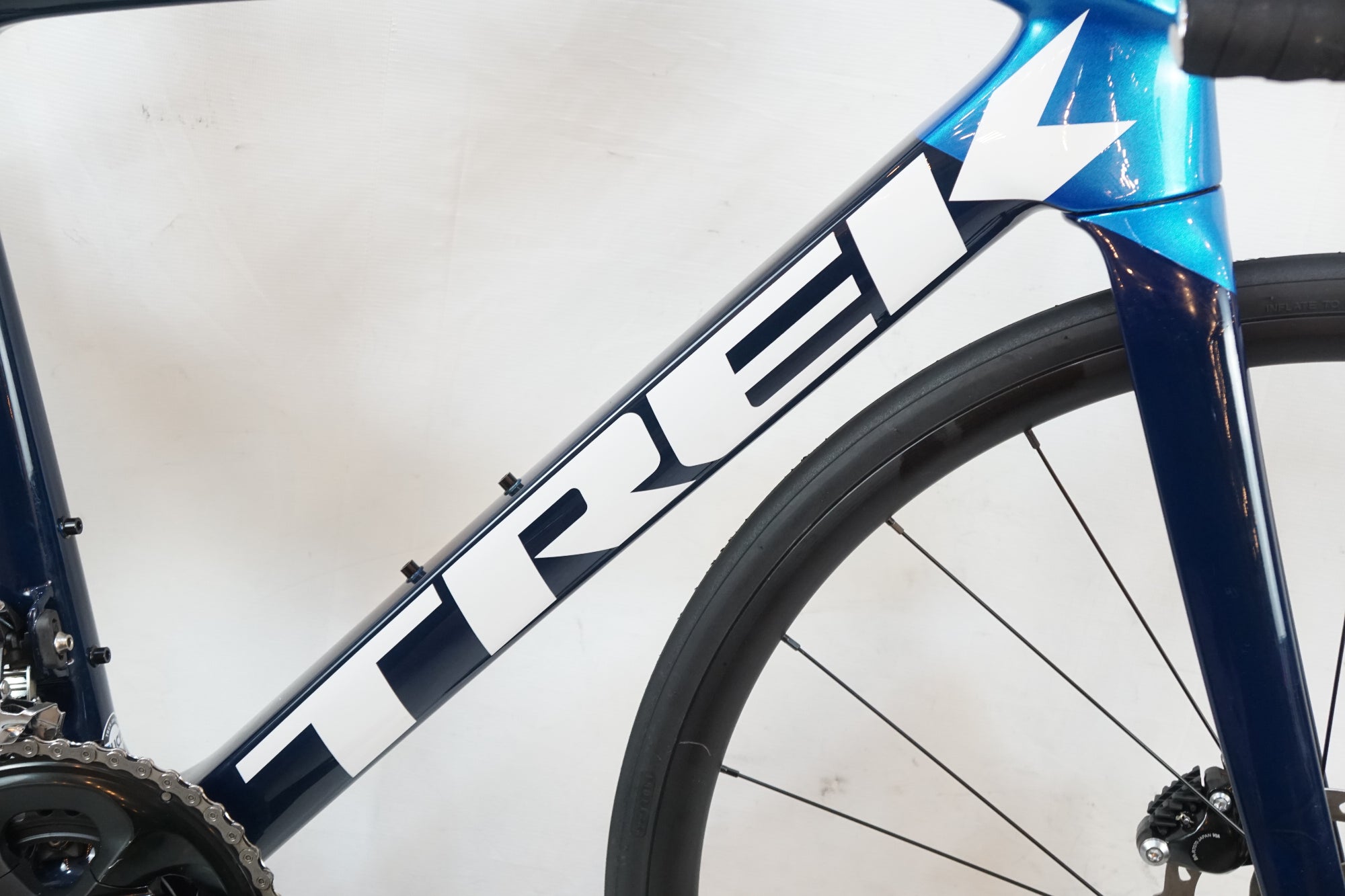TREK 「トレック」 EMONDA SL5 DISC 2021年モデル ロードバイク