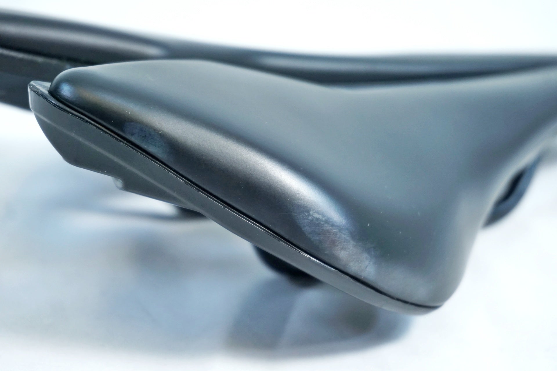 MOST 「モスト」 LYNX ULTRA サドル / 有明ガーデン店