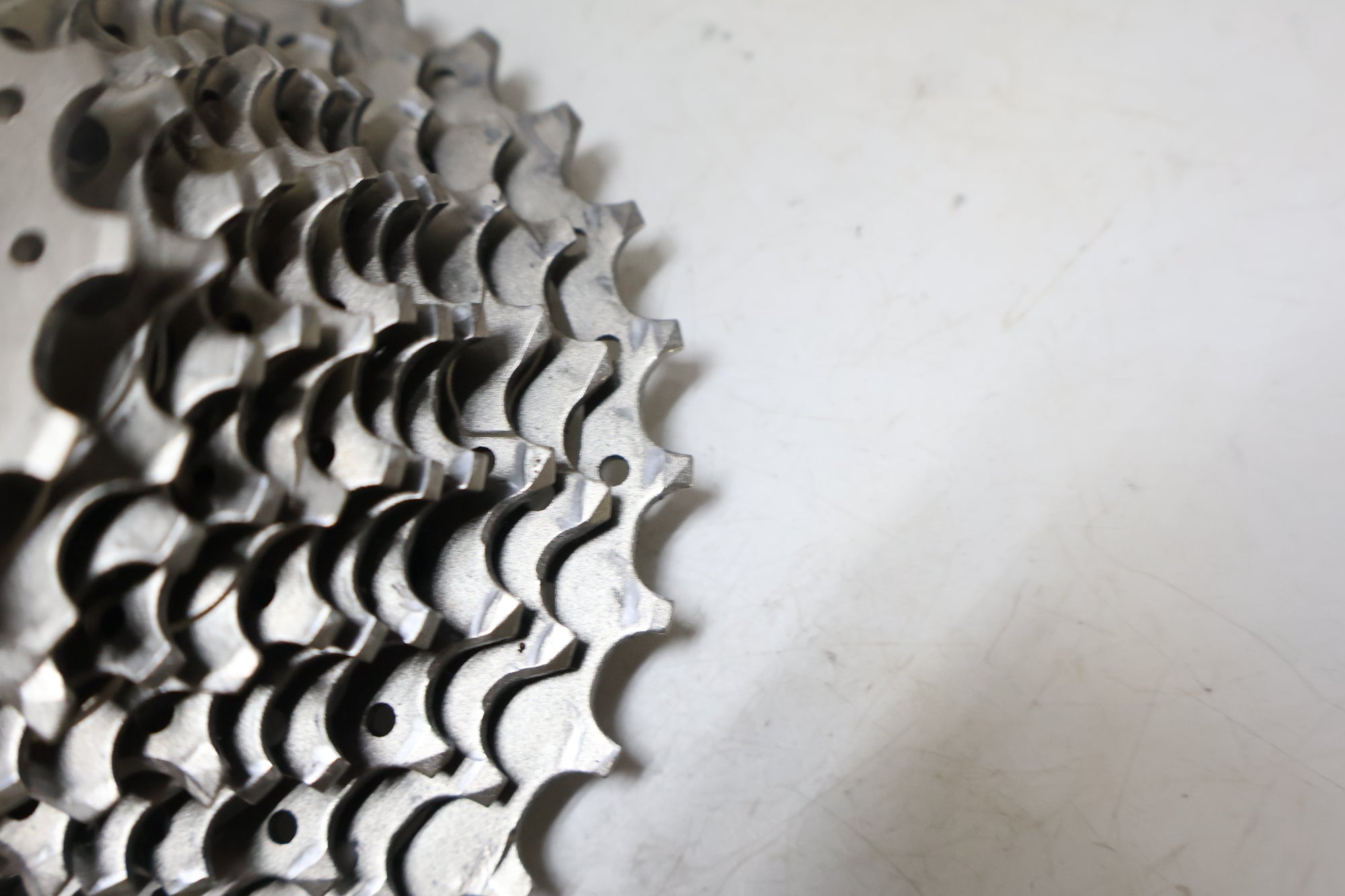 SHIMANO ULTEGRA CS-R8000 スプロケット 14-28T 楽天市場】シマノ CS-R8000 11S 14-28T カセットスプロケット