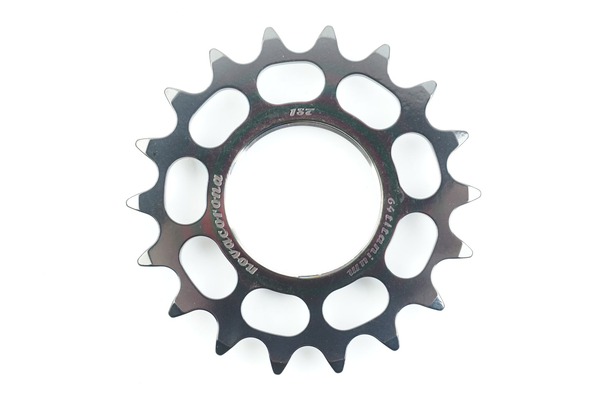 NOVACORONA 「ノバコローナ」 64チタン 18T コグ / 中目黒店