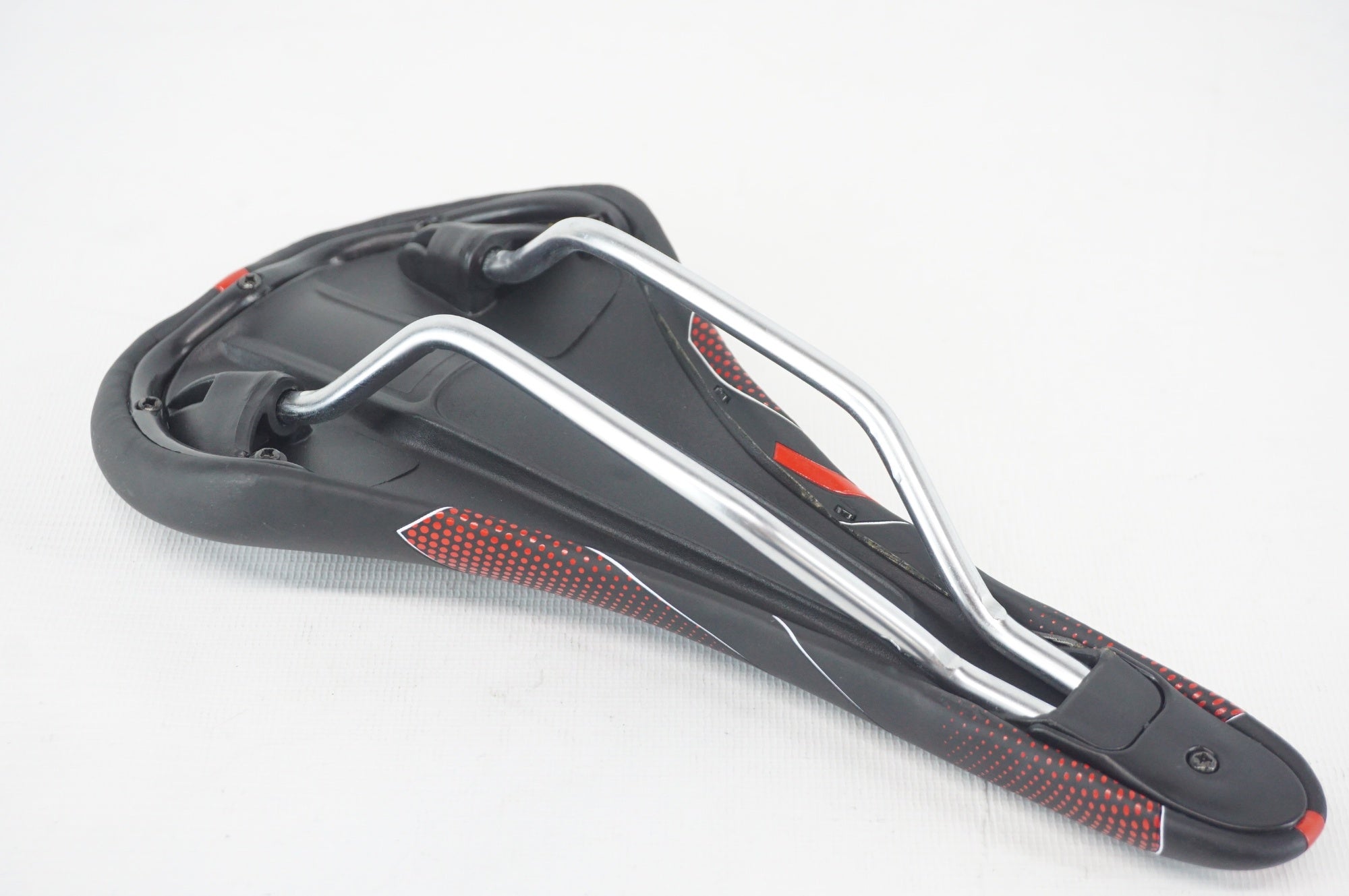 SELLE ITALIA 「セライタリア」 SLR MONOLINK FRICTION FREE サドル