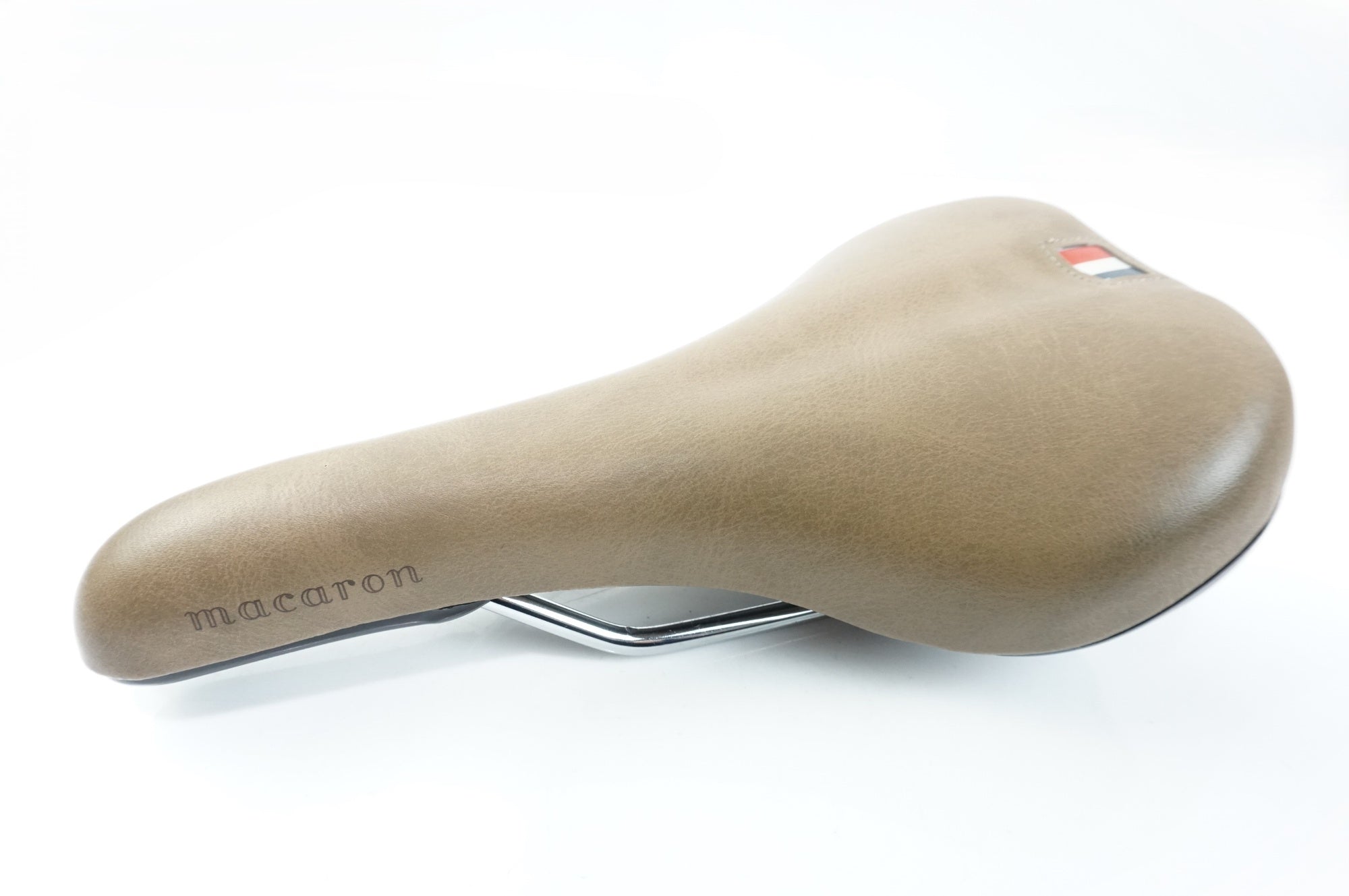 AIFEIT 「アイフェイト」 MACARON サドル / 中目黒店