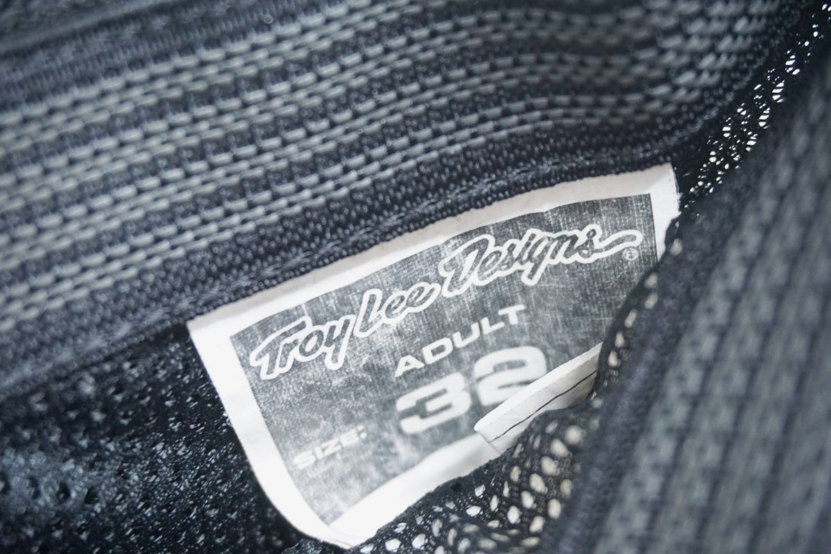 Troy Lee Designs ブラック バイクパンツ ハーフ　Size 32 TROY LEE DESIGN 「トロイリーデザイン」 32サイズ ハーフパンツ