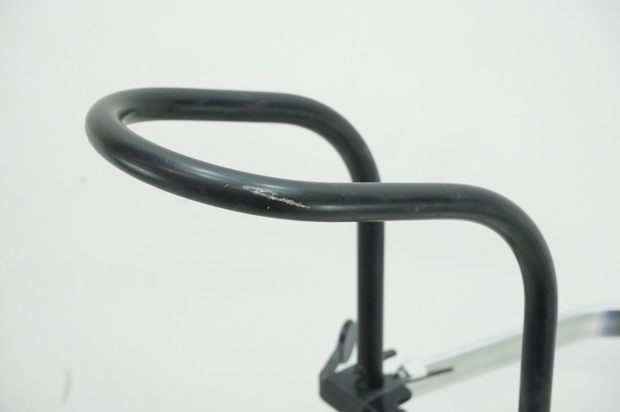 IWA 「アイダブルエー」 A01V SPECIAL ディスプレイスタンド / 大宮店