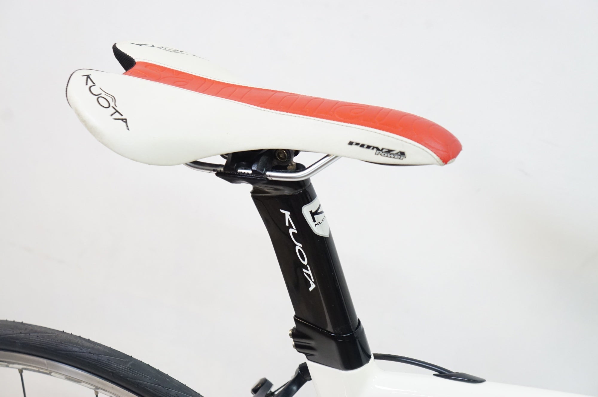 KUOTA 「クオータ」 KHARMA RACE 105 2012年モデル ロードバイク