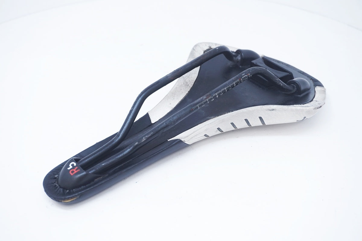 FIZIK 「フィジーク」 ANTARES R5 サドル / 大阪美原北インター店