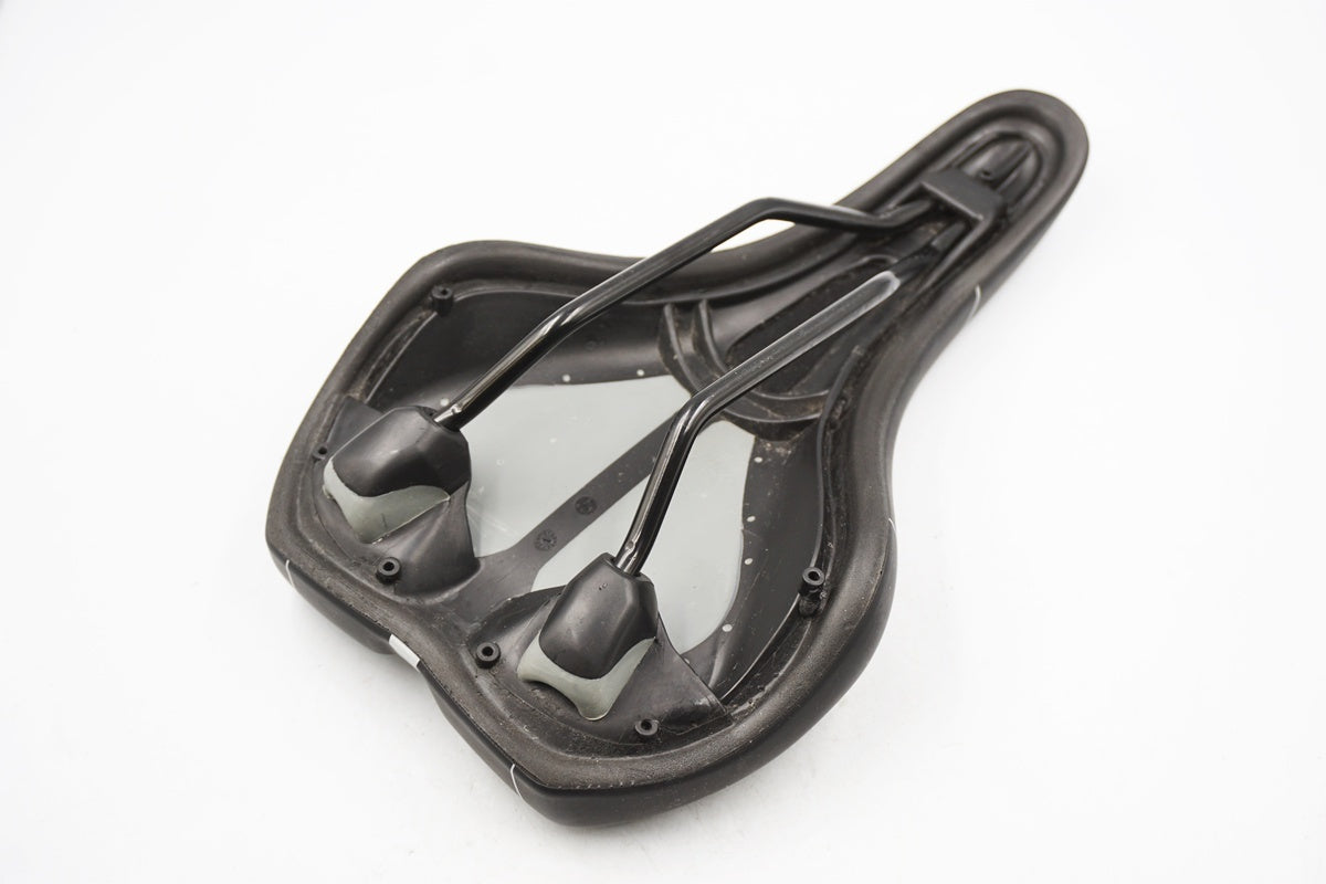 VELO 「ベロ」 サドル / 奈良店