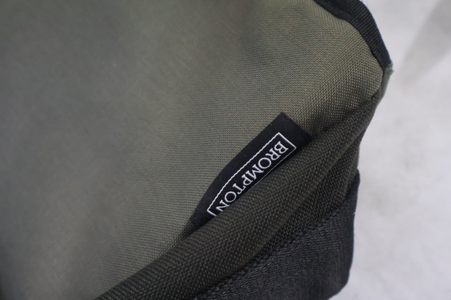 BROMPTON 「ブロンプトン」 ROLL TOP BAG フロントバッグ / 高知店