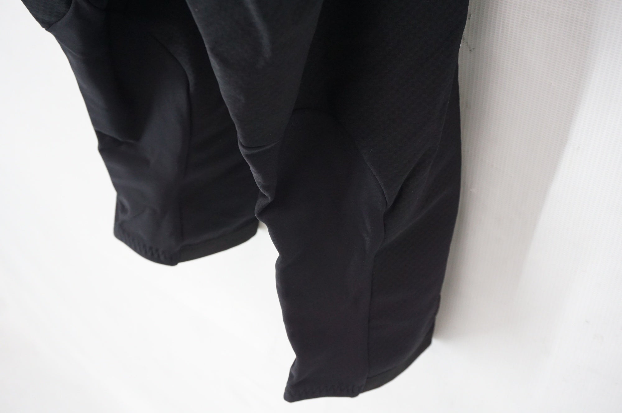 ASSOS 「アソス」 TK.TIBURU S7 Lサイズ ビブショーツ / 阪急塚口店