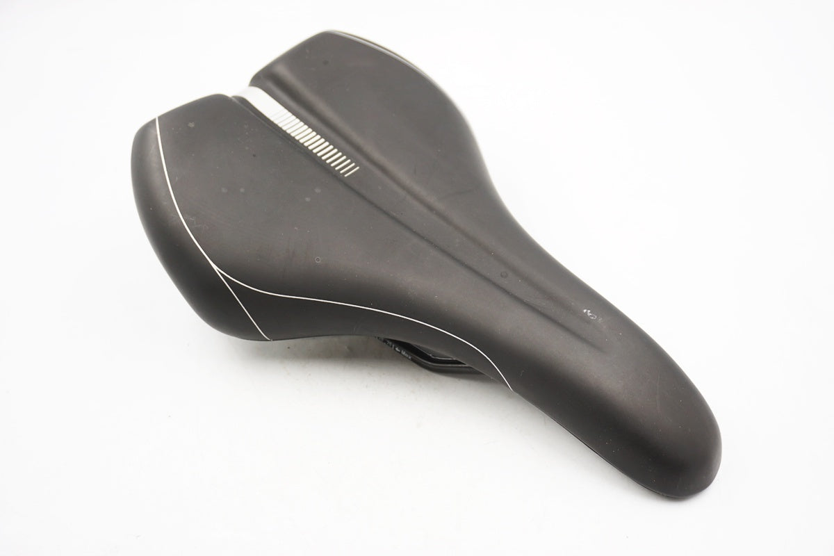 VELO 「ベロ」 サドル / 奈良店