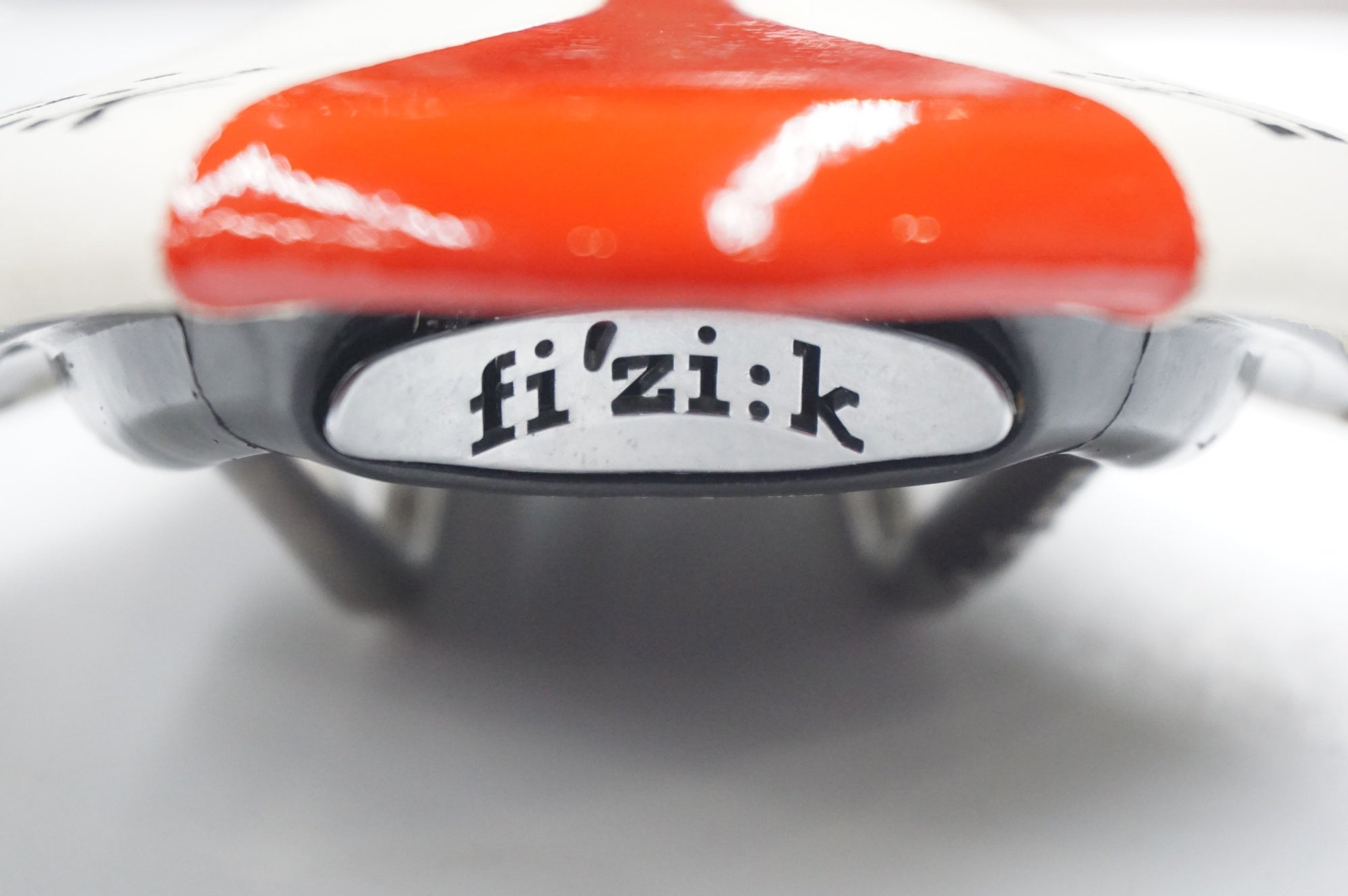FIZIK 「フィジーク」 ARIONE CX KIUM サドル / 福岡店