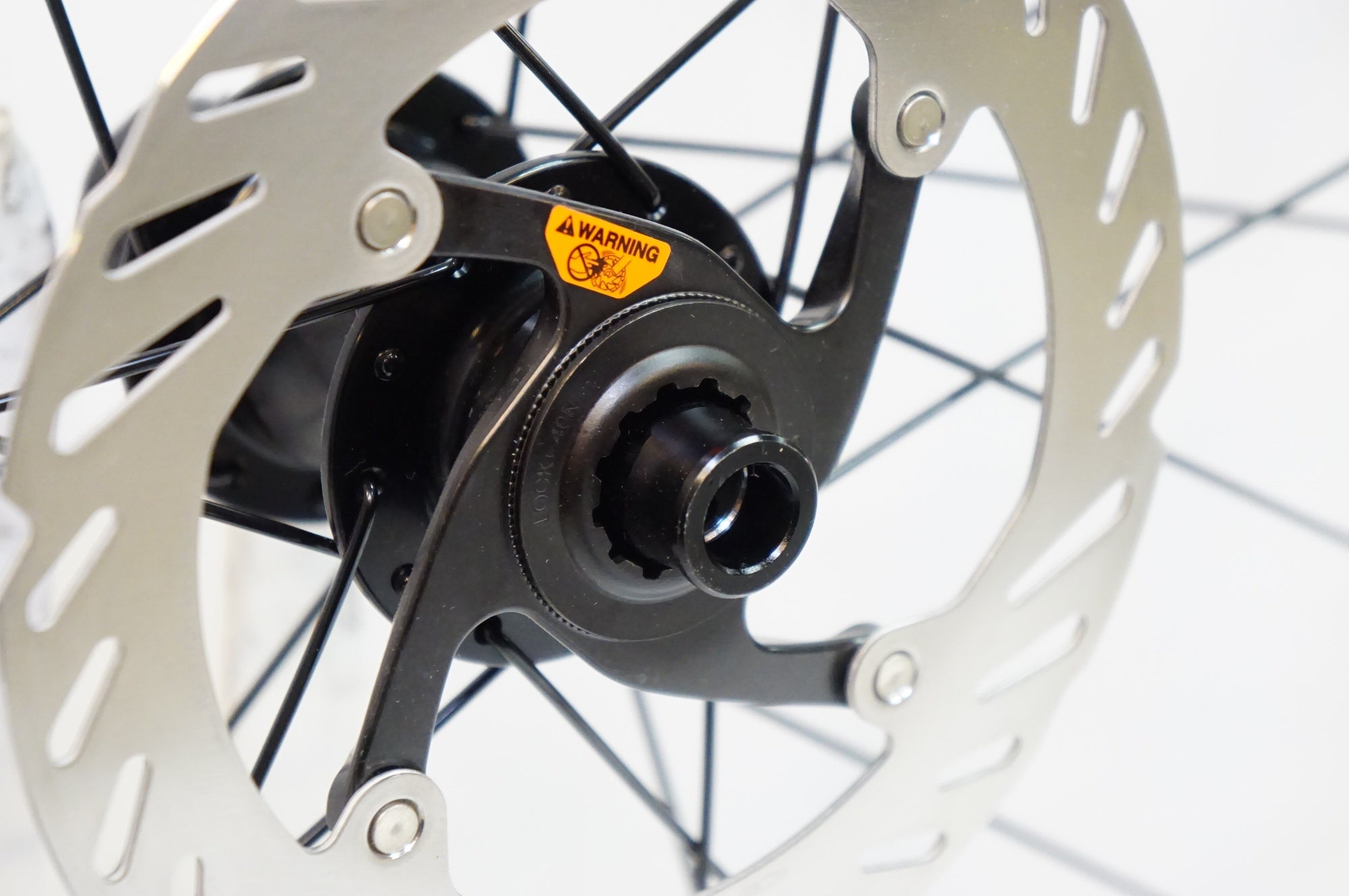 BONTRAGER 「ボントレガー」 PARADIGM TLR23 DISC シマノ11速 ホイール