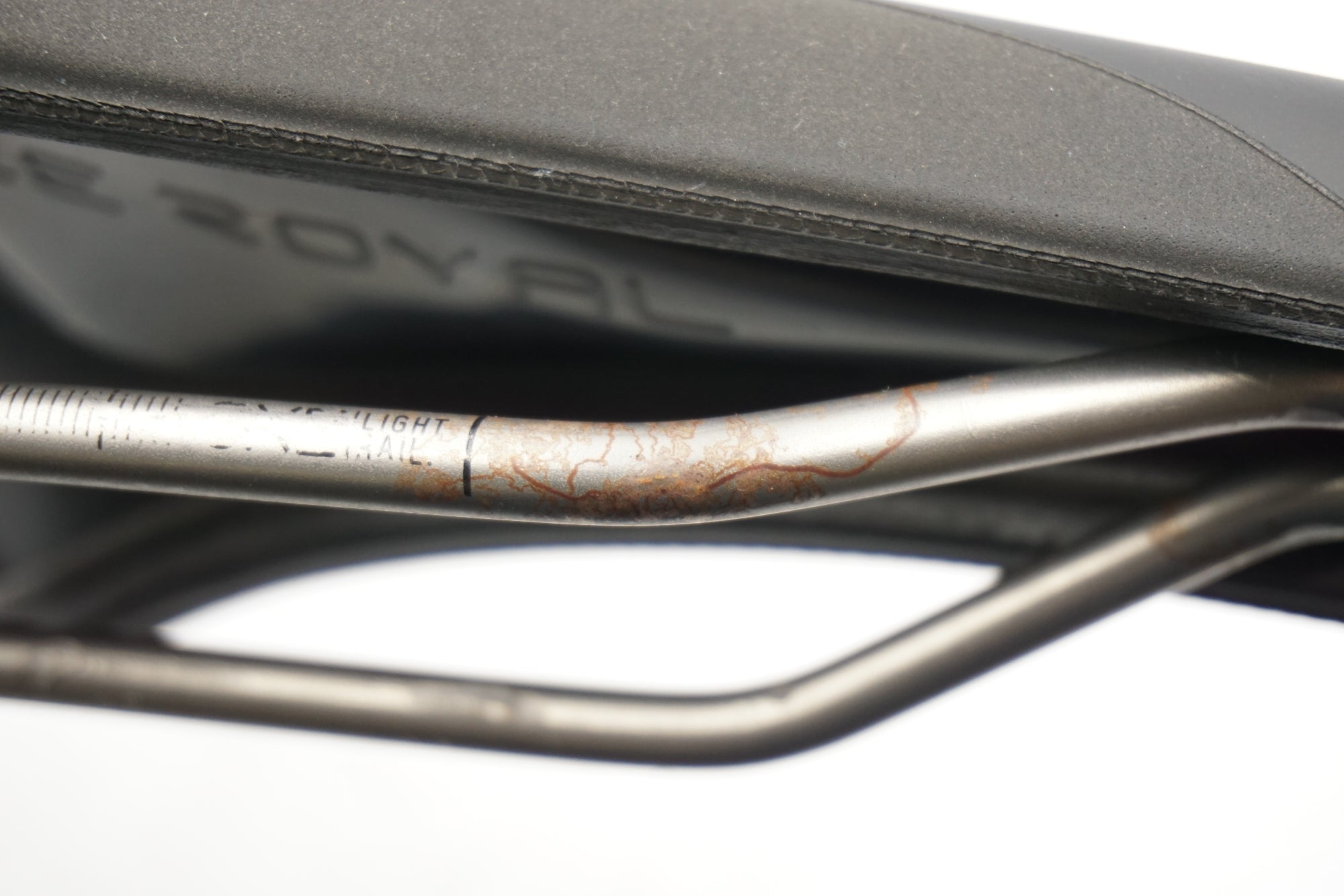 SELLE ROYAL 「セラロイヤル」 SCIENTIA A2 サドル / 奈良店