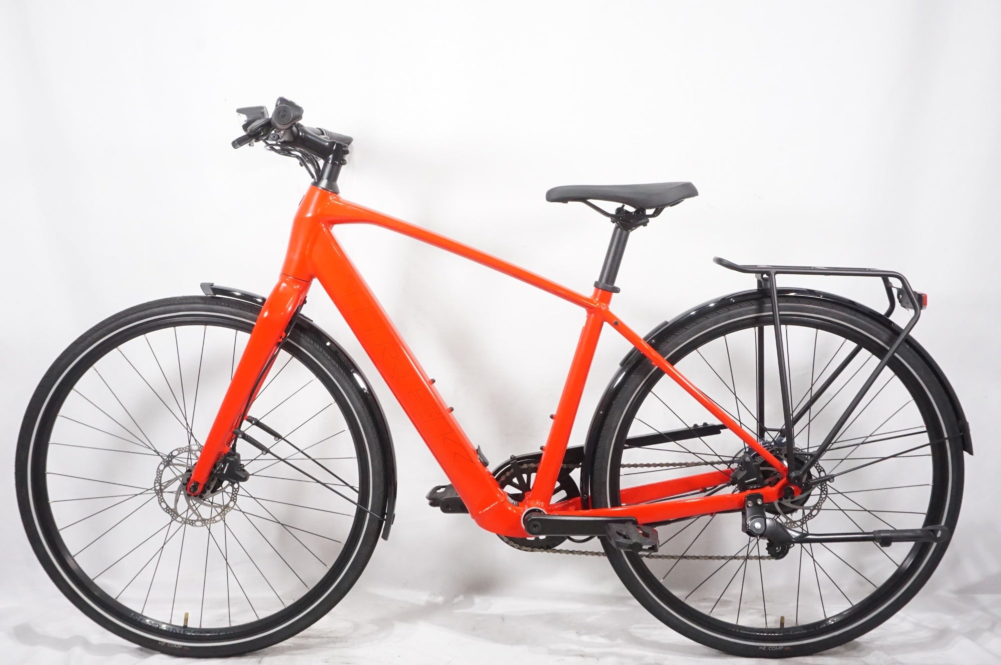 TREK 「トレック」 FX+2 2024年モデル 電動アシスト自転車 / AKIBA店