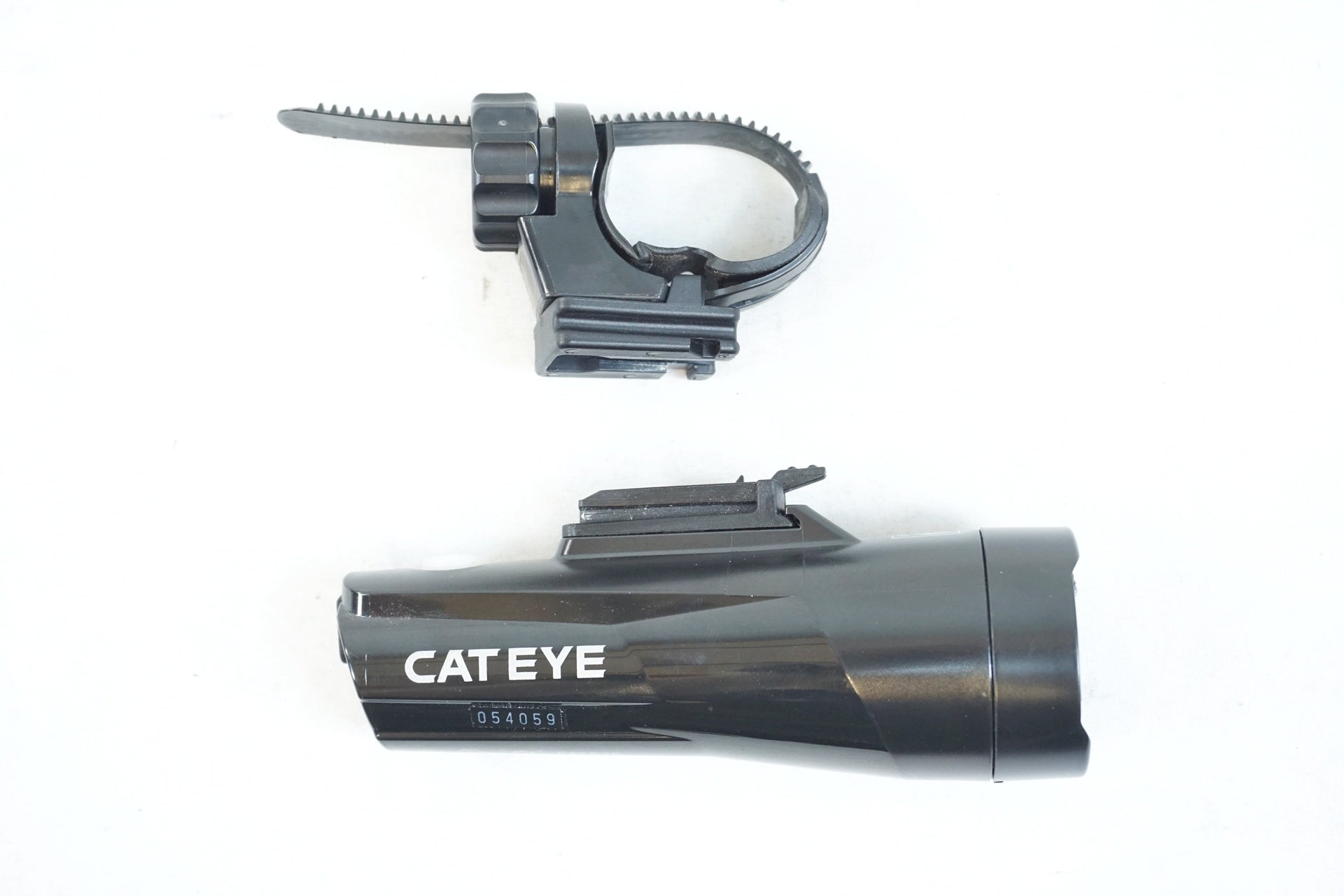 CATEYE 「キャットアイ」 GVOLT70 フロントライト / 有明ガーデン店