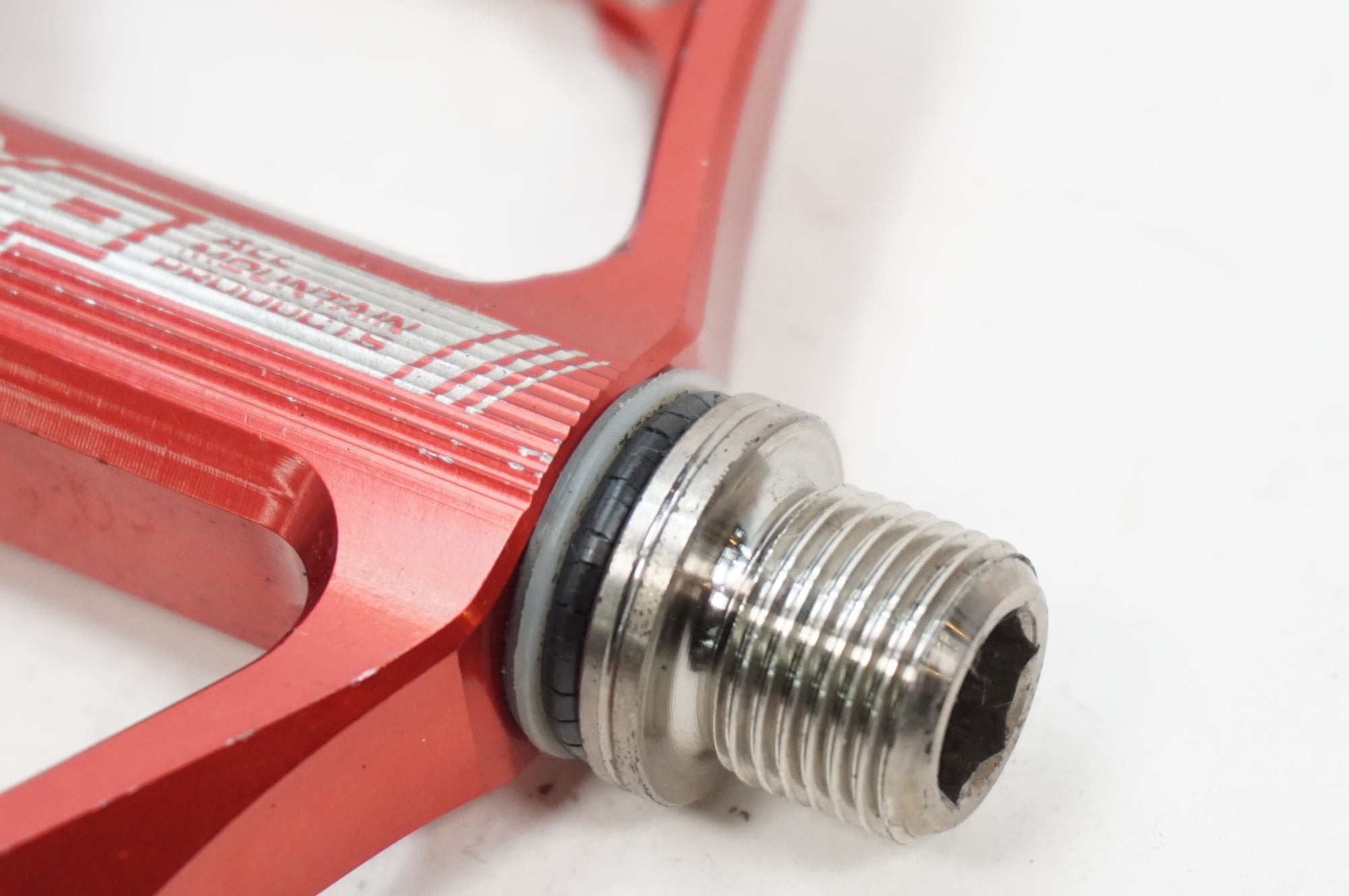 STRAITLINE 「ストレートライン」 AMP フラットペダル / 川越店