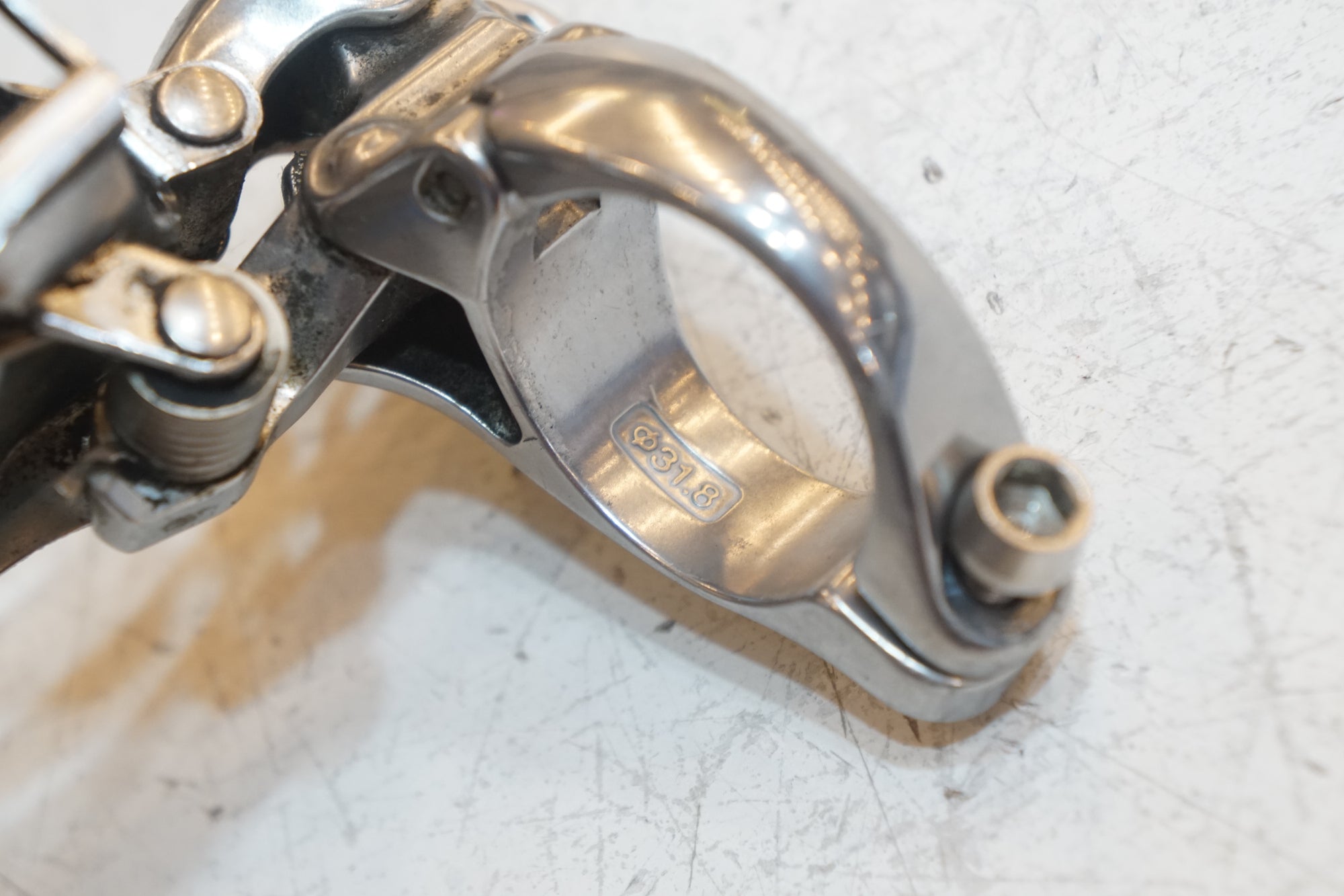 SHIMANO 「シマノ」 105 FD-5600 フロントディレイラー / バイチャリ浦和ベース
