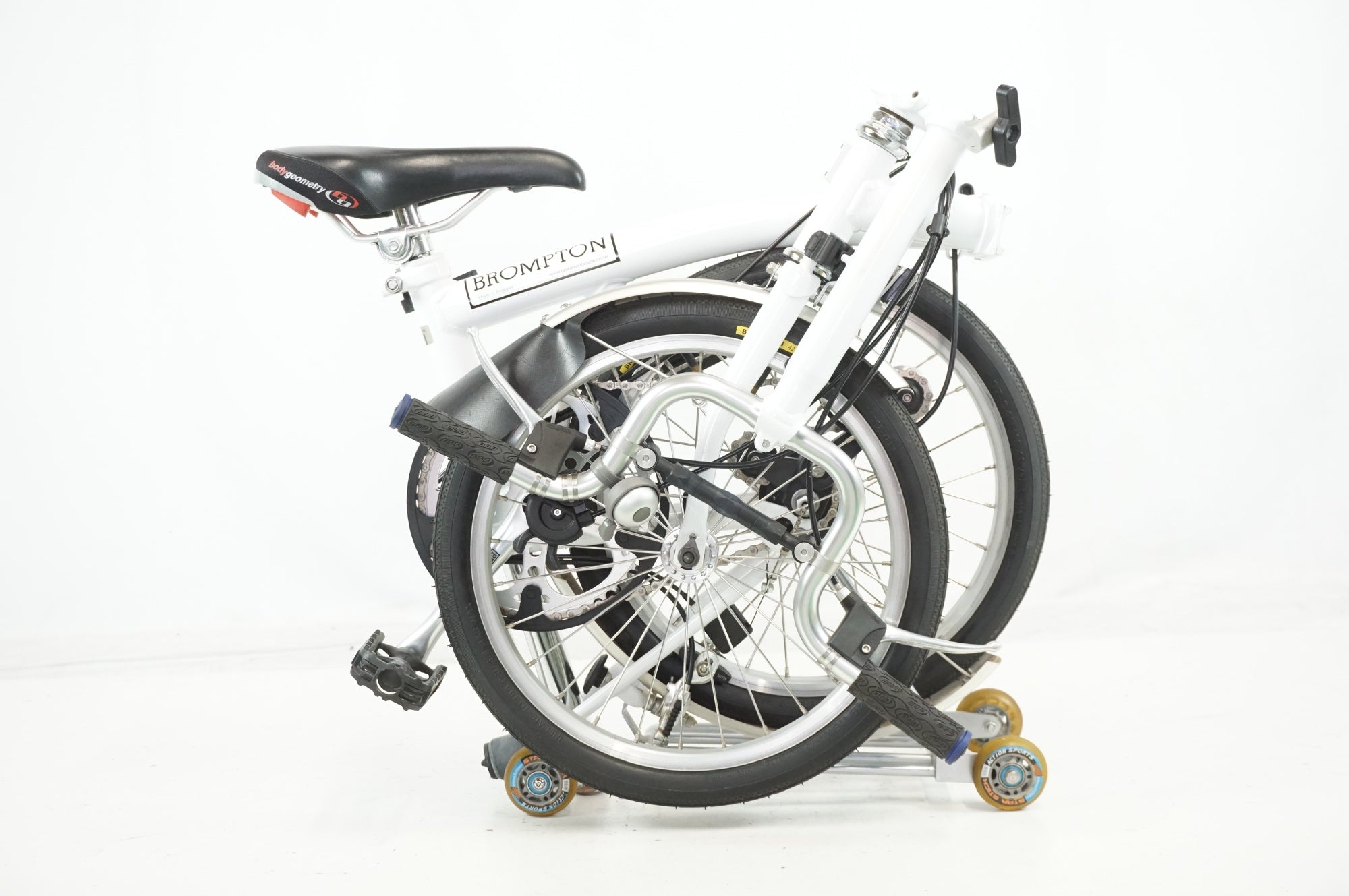Brompton ブロンプトン M3L ホワイト BROMPTON 「ブロンプトン」 M3L 2007年モデル 16インチ 折り畳み自転車