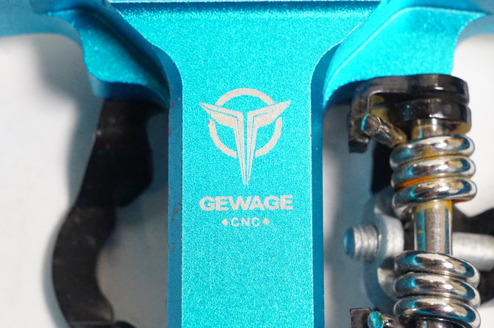 GEWAGE 「ゲワゲ」 CNC ペダル / 熊谷本店