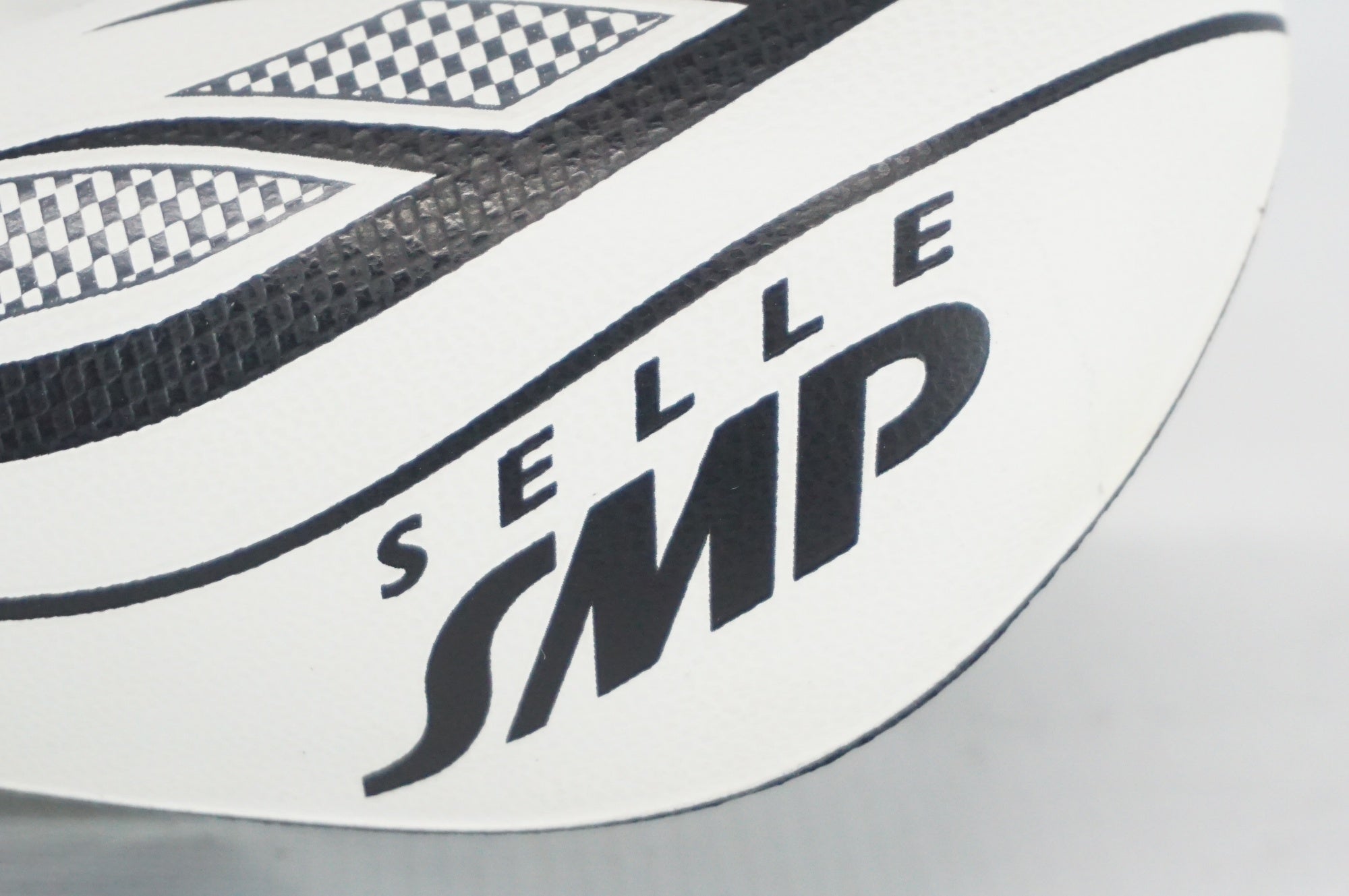 SELLE SMP 「セラエスエムピー」 HYBRID サドル / 阪急塚口店