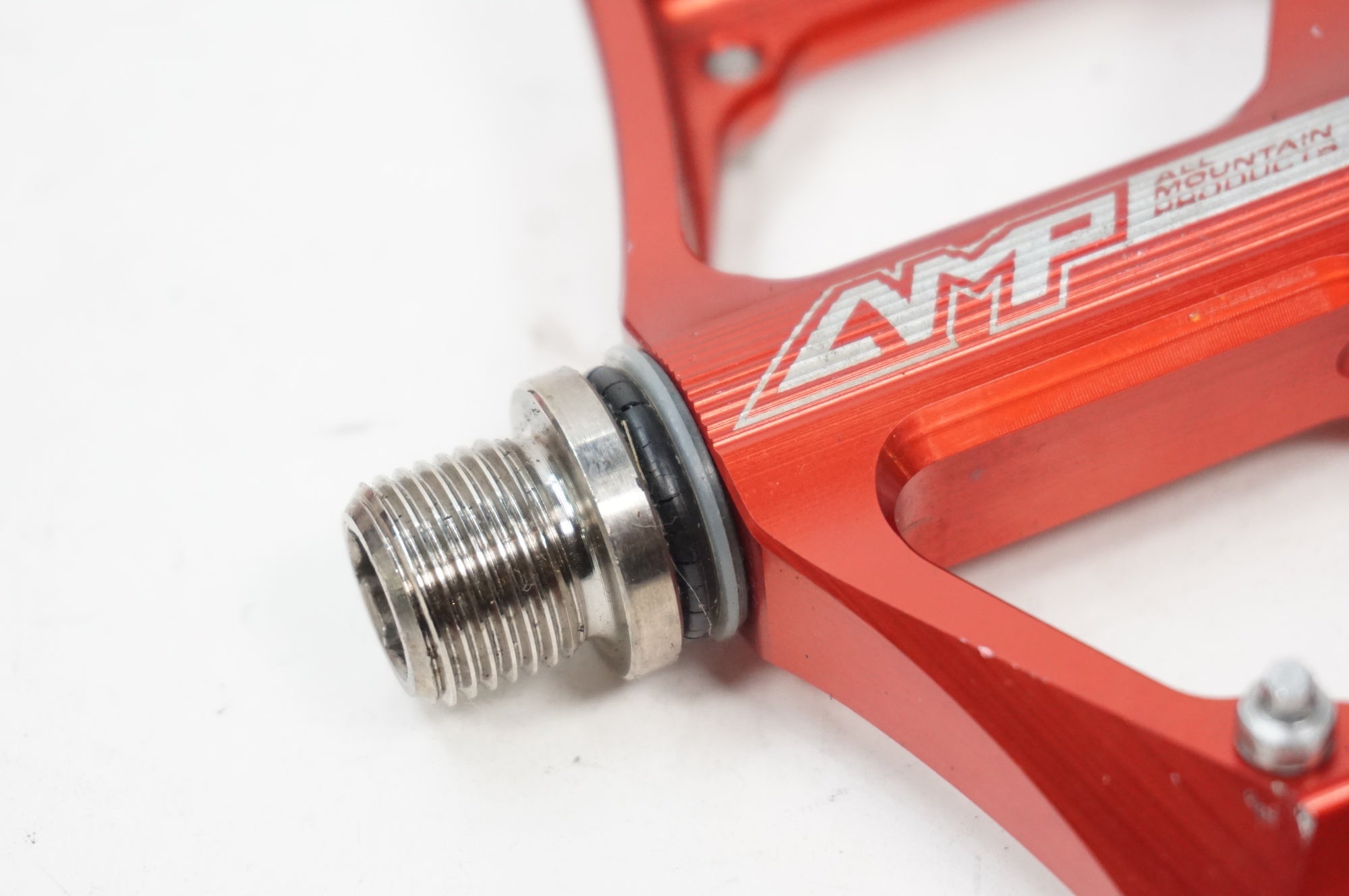 STRAITLINE ストレートライン プラットフォーム ペダル STRAITLINE 「ストレートライン」 AMP フラットペダル / 川越店