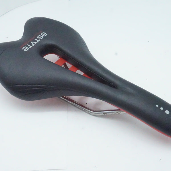 ASTVTE アスチュート SKYLITE VT ASTVTE ( アスチュート ) サドル SKYLITE-VT TACA CARBON