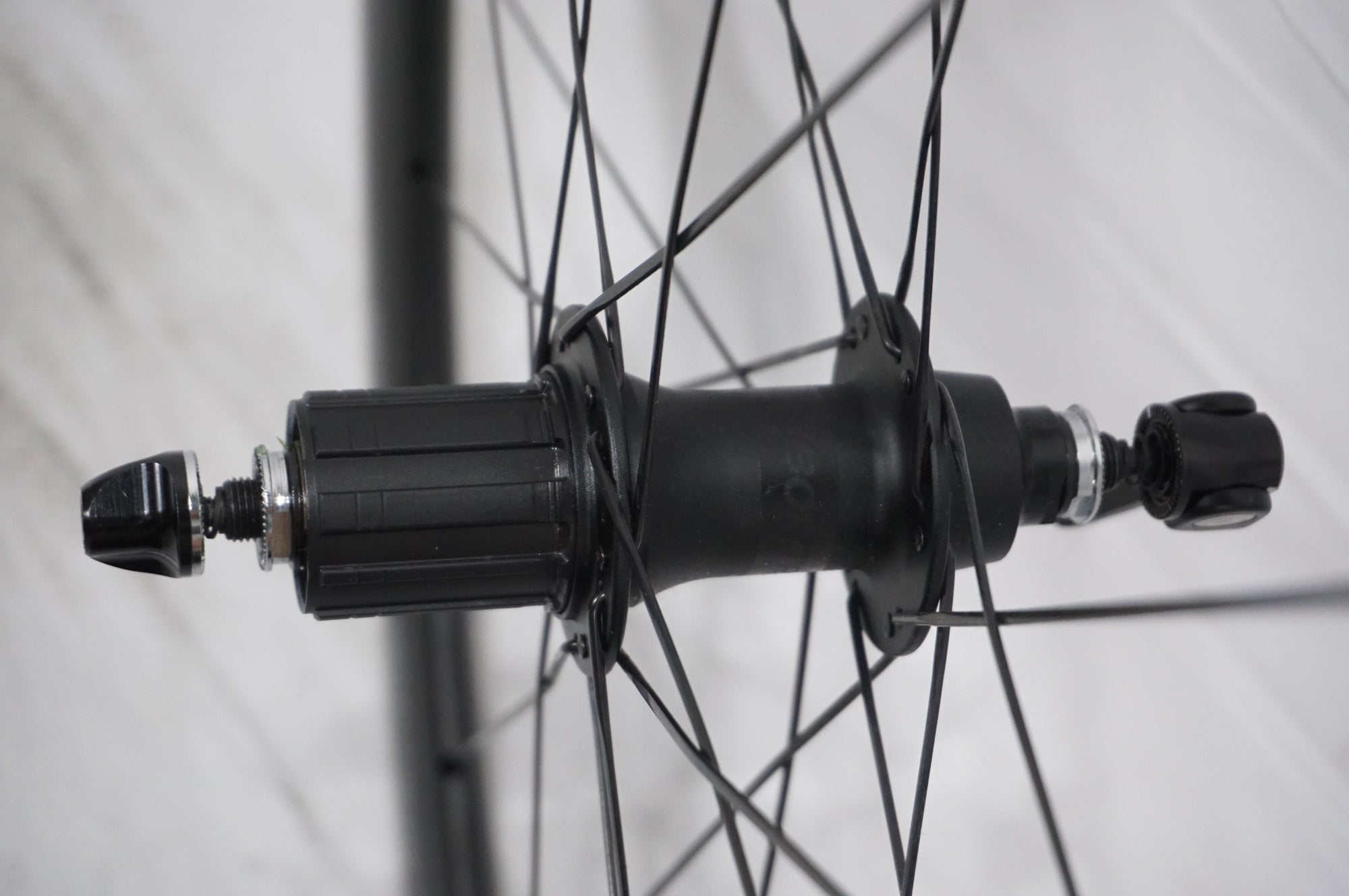 BONTRAGER 「ボントレガー」 AEOLUS COMP 5 TLR シマノ11速 ホイール