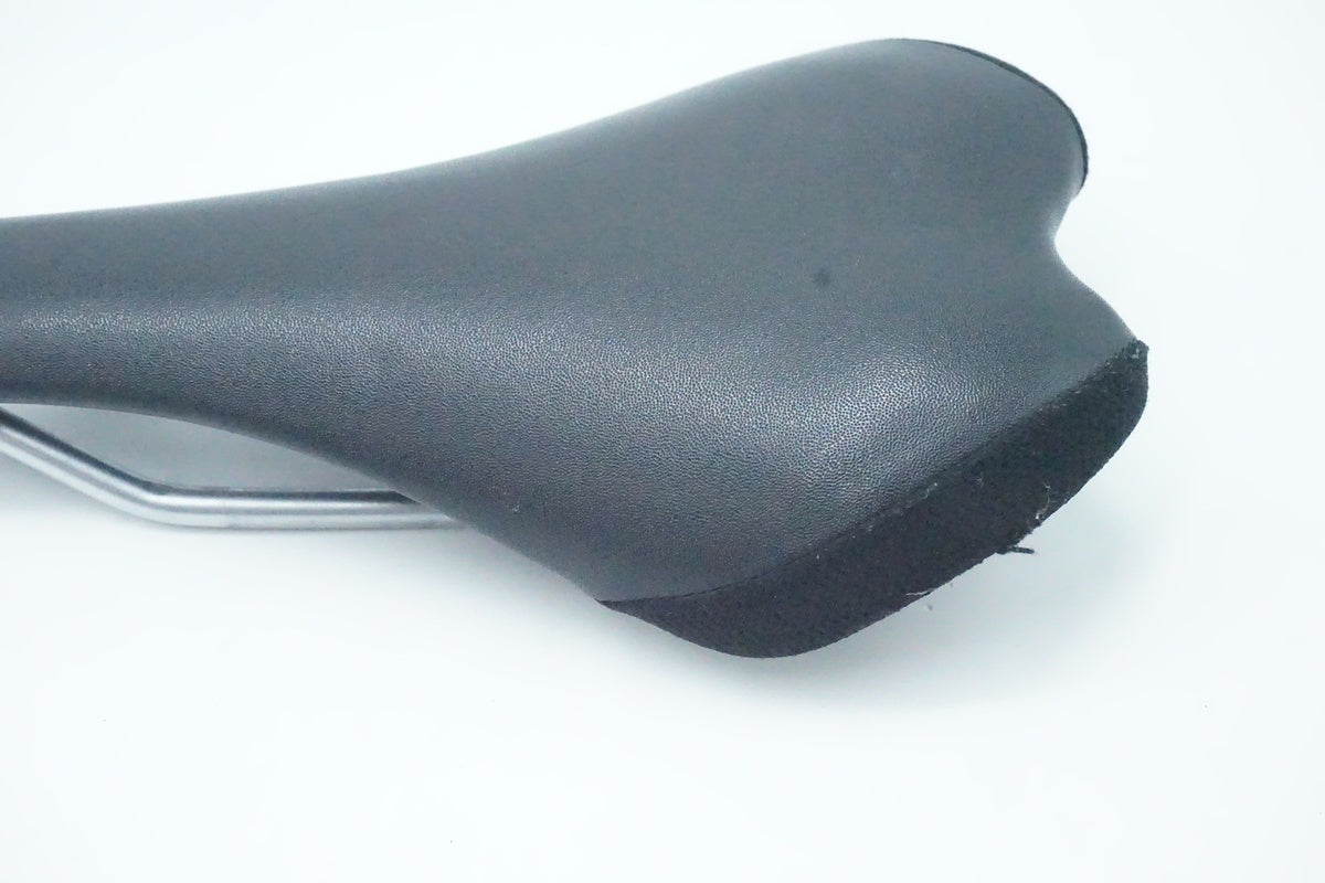 GIANT「ジャイアント」 サドル/ 京都西院店