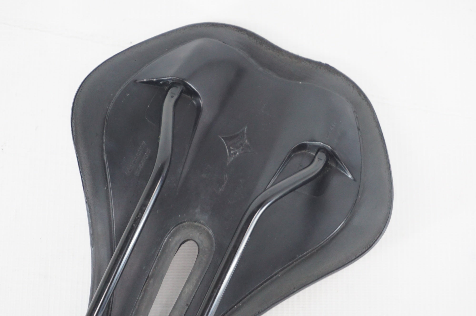 SPECIALIZED 「スペシャライズド」 サドル / 阪急塚口店