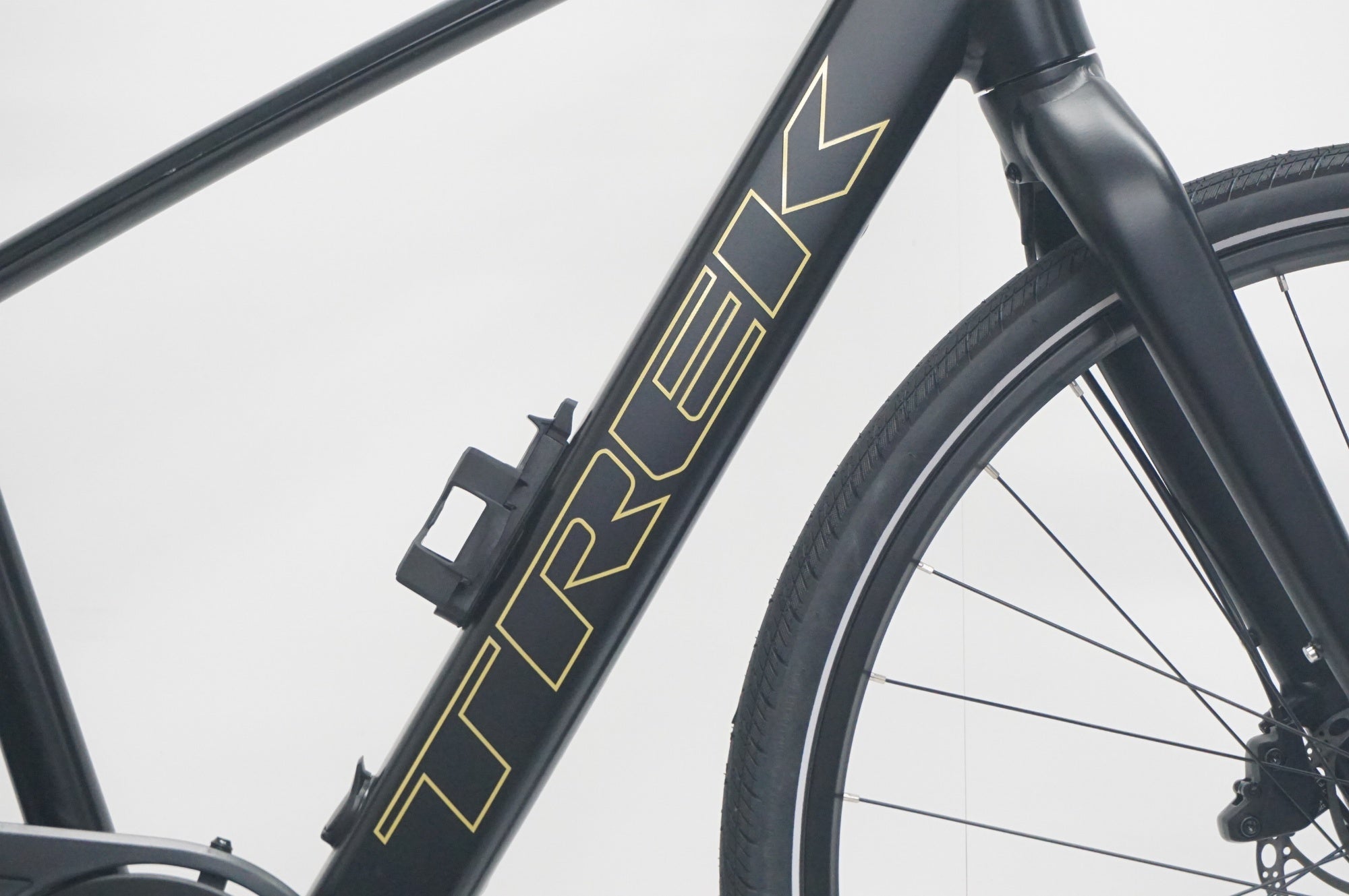 TREK 「トレック」 FX＋2 2023年モデル E-BIKE / 福岡店