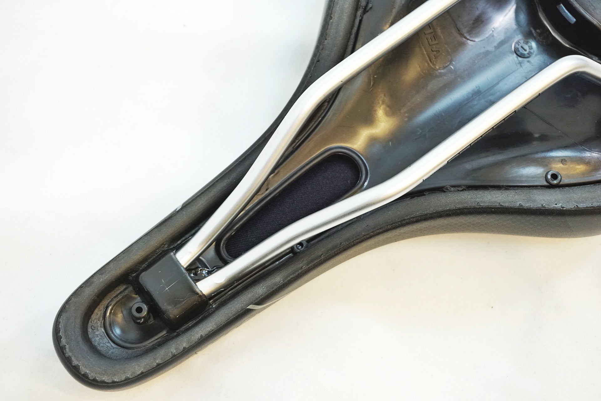 VELO 「ベロ」 VOAM GLIDE サドル / 有明ガーデン店