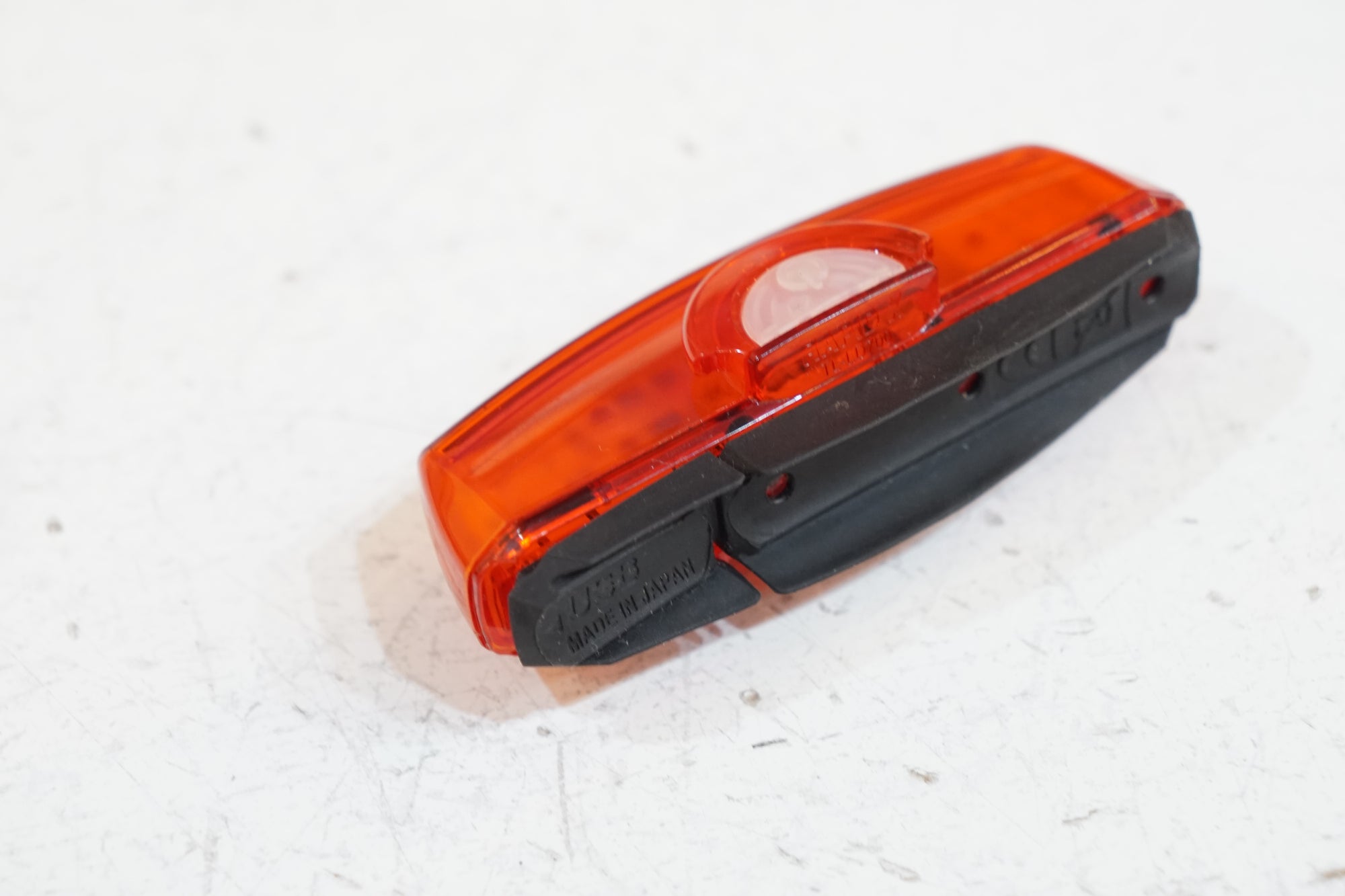 CATEYE 「キャットアイ」 RAPID X リアライト / バイチャリ浦和ベース