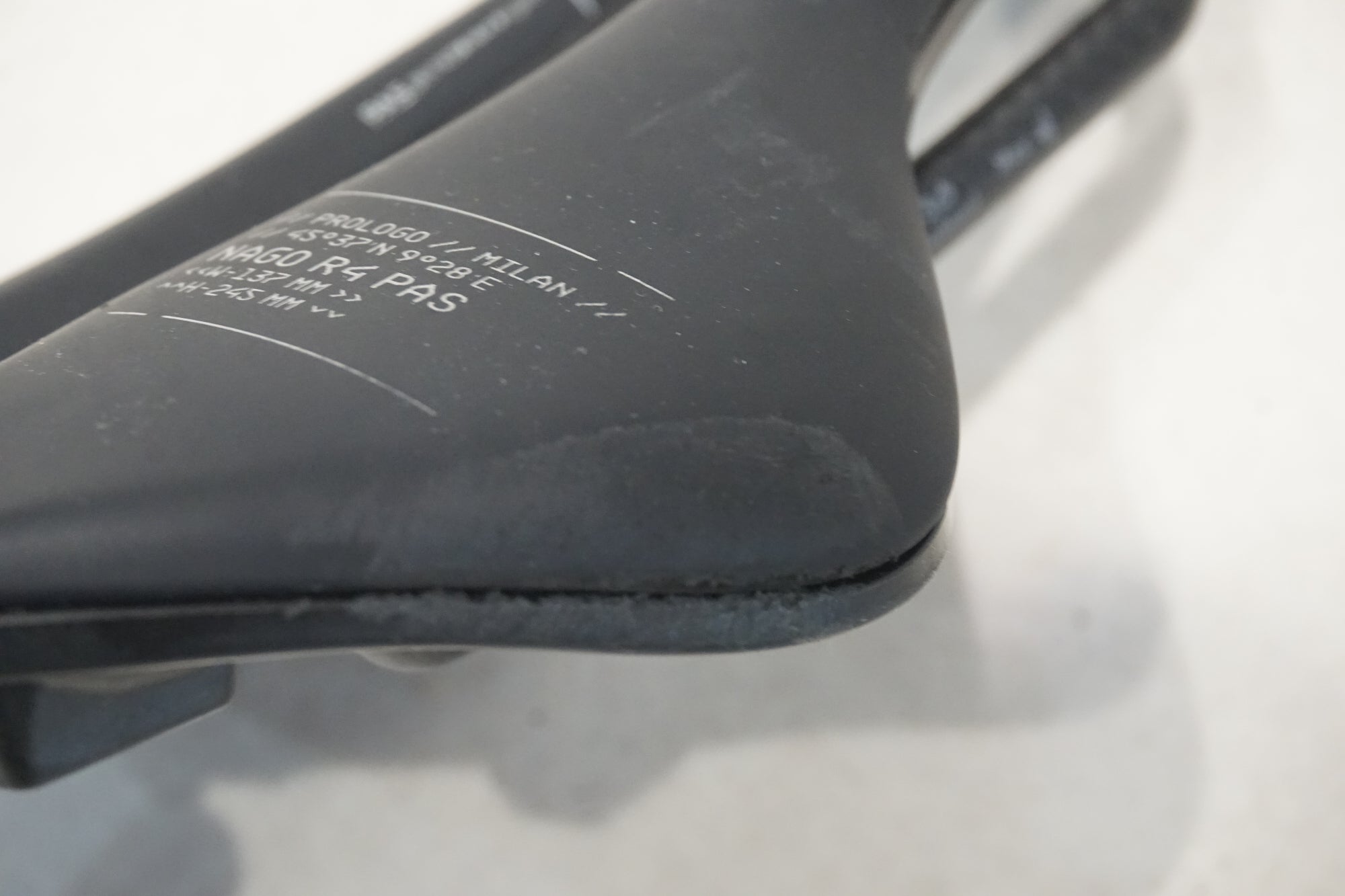 PROLOGO 「プロロゴ」 NAGO R4 PAS 3D NACK カーボンレール サドル / 横浜戸塚店