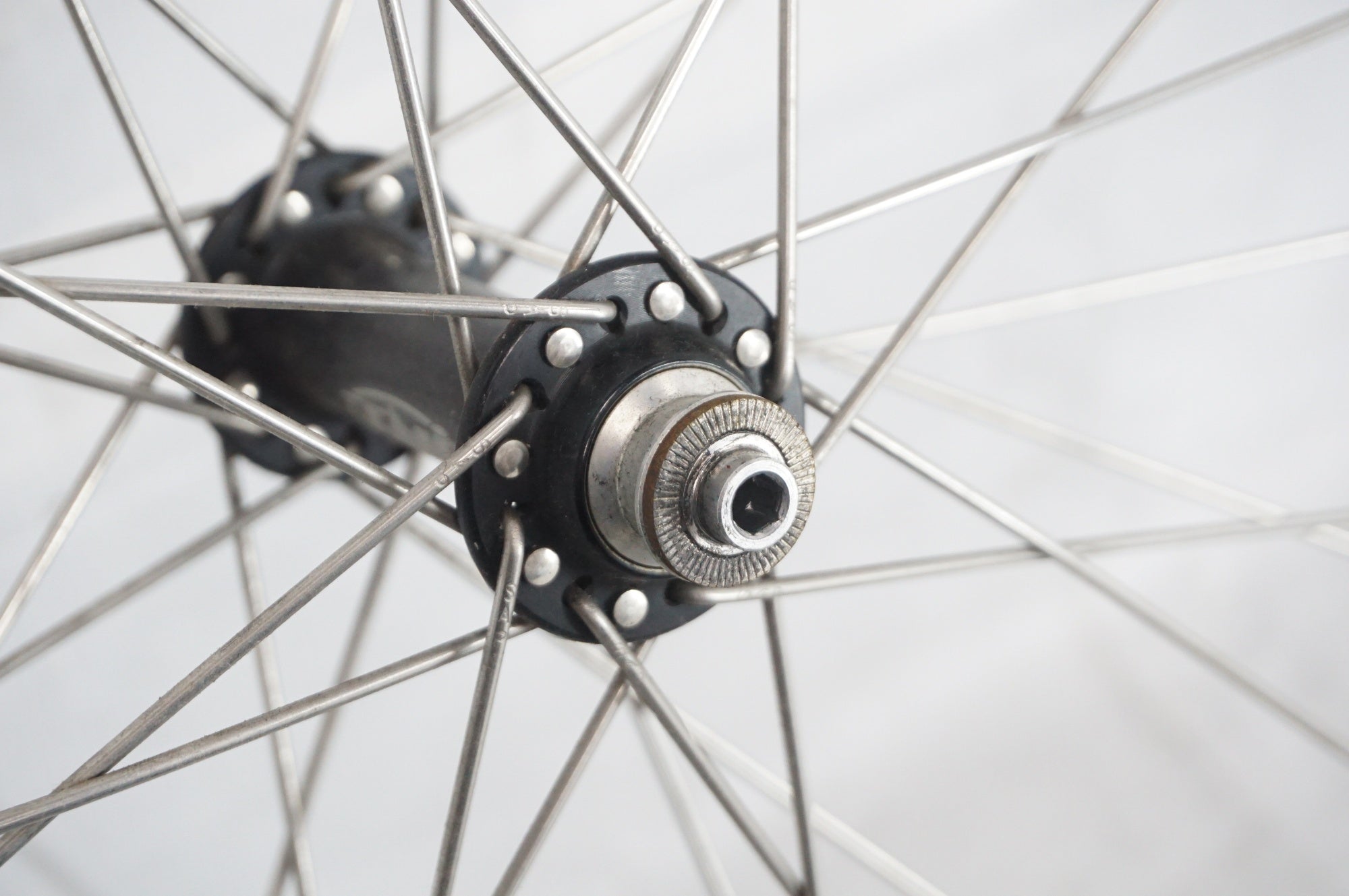 TNI 「ティーエヌアイ」 ハブ/AMBROSIO リム カンパフリー ホイールセット / 阪急塚口店