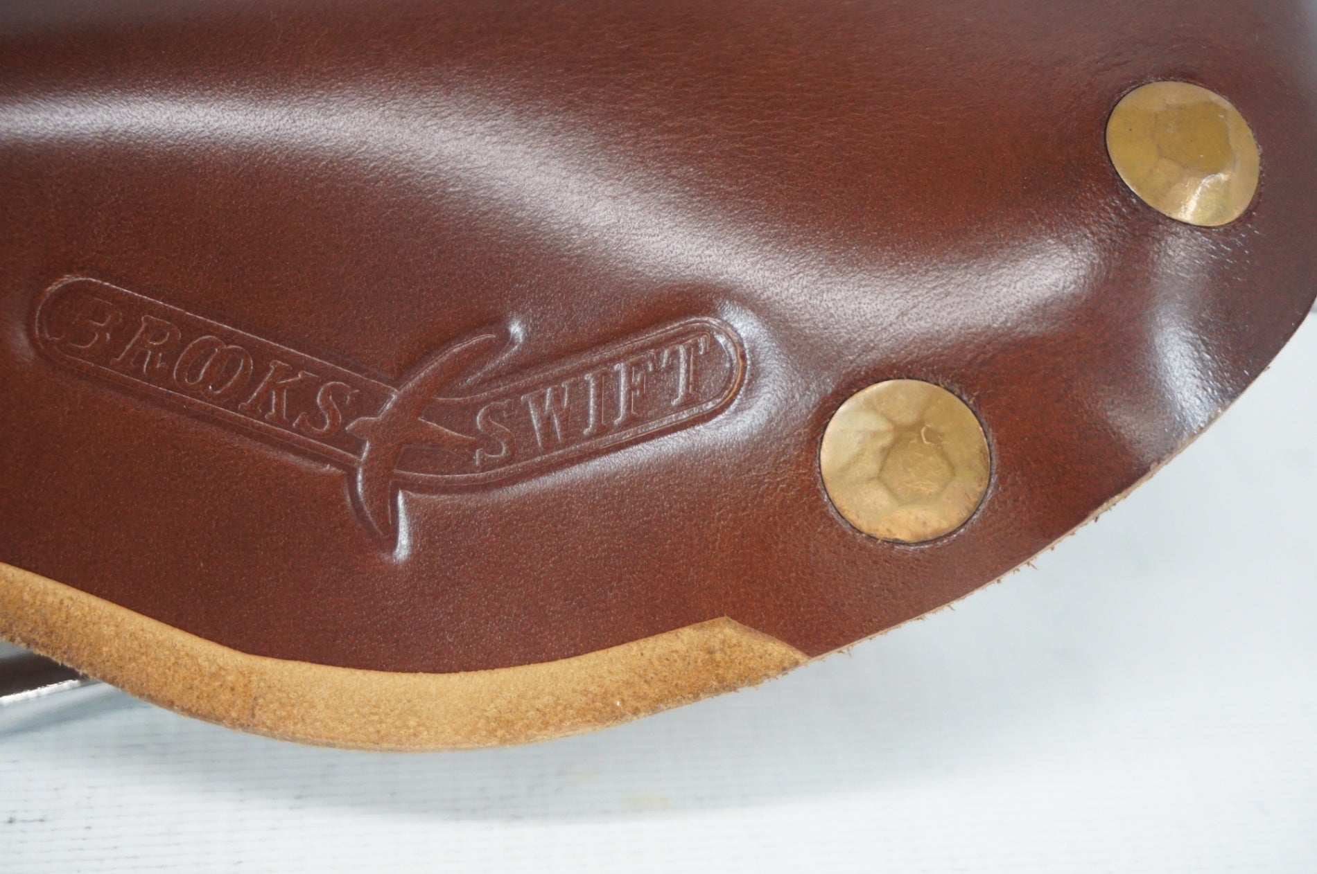 BROOKS 「ブルックス」 SWIFT サドル / 阪急塚口店