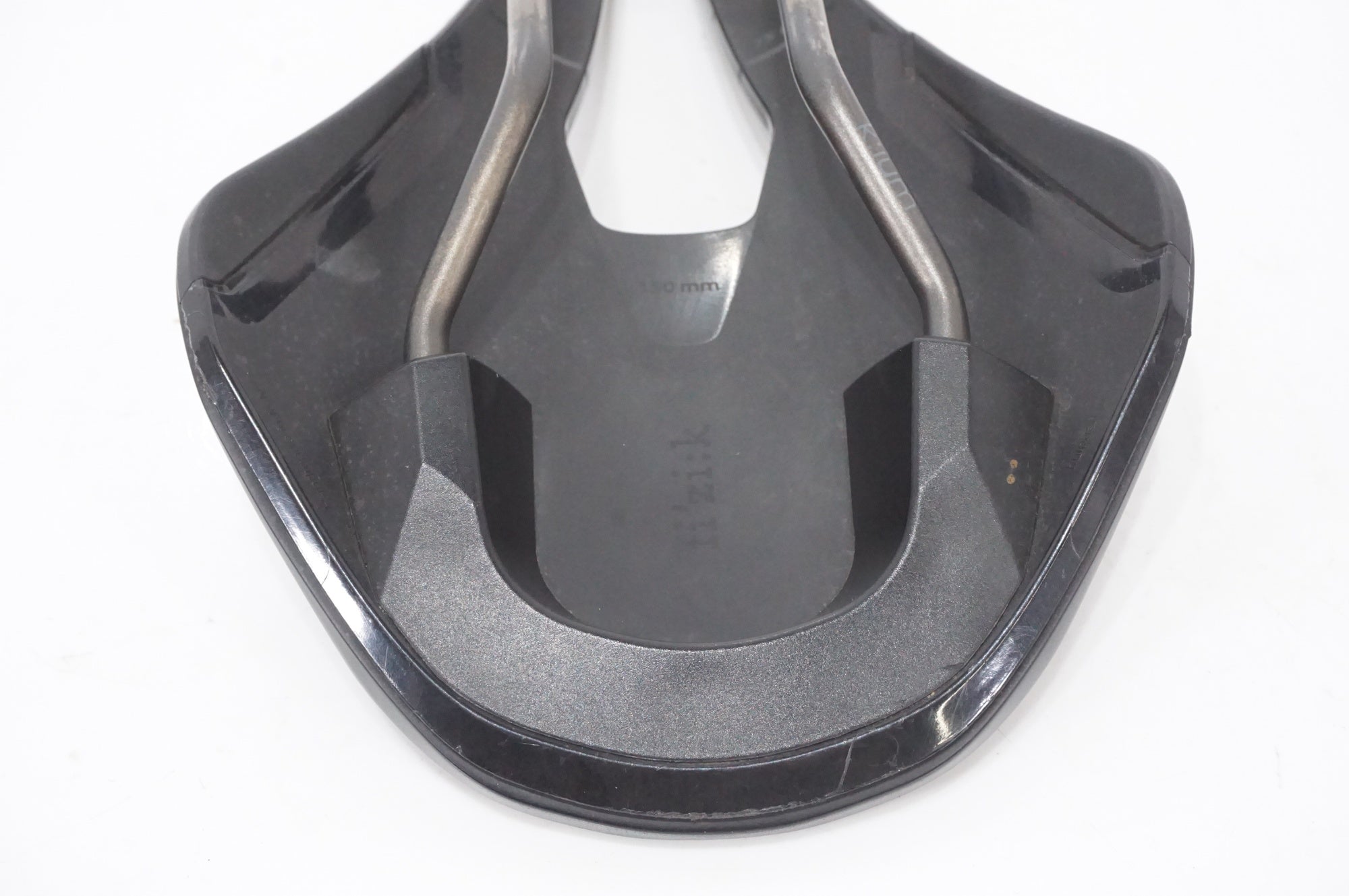 FIZIK 「フィジーク」 ARGO TEMPO R3 KIUM 150mm サドル / AKIBA店