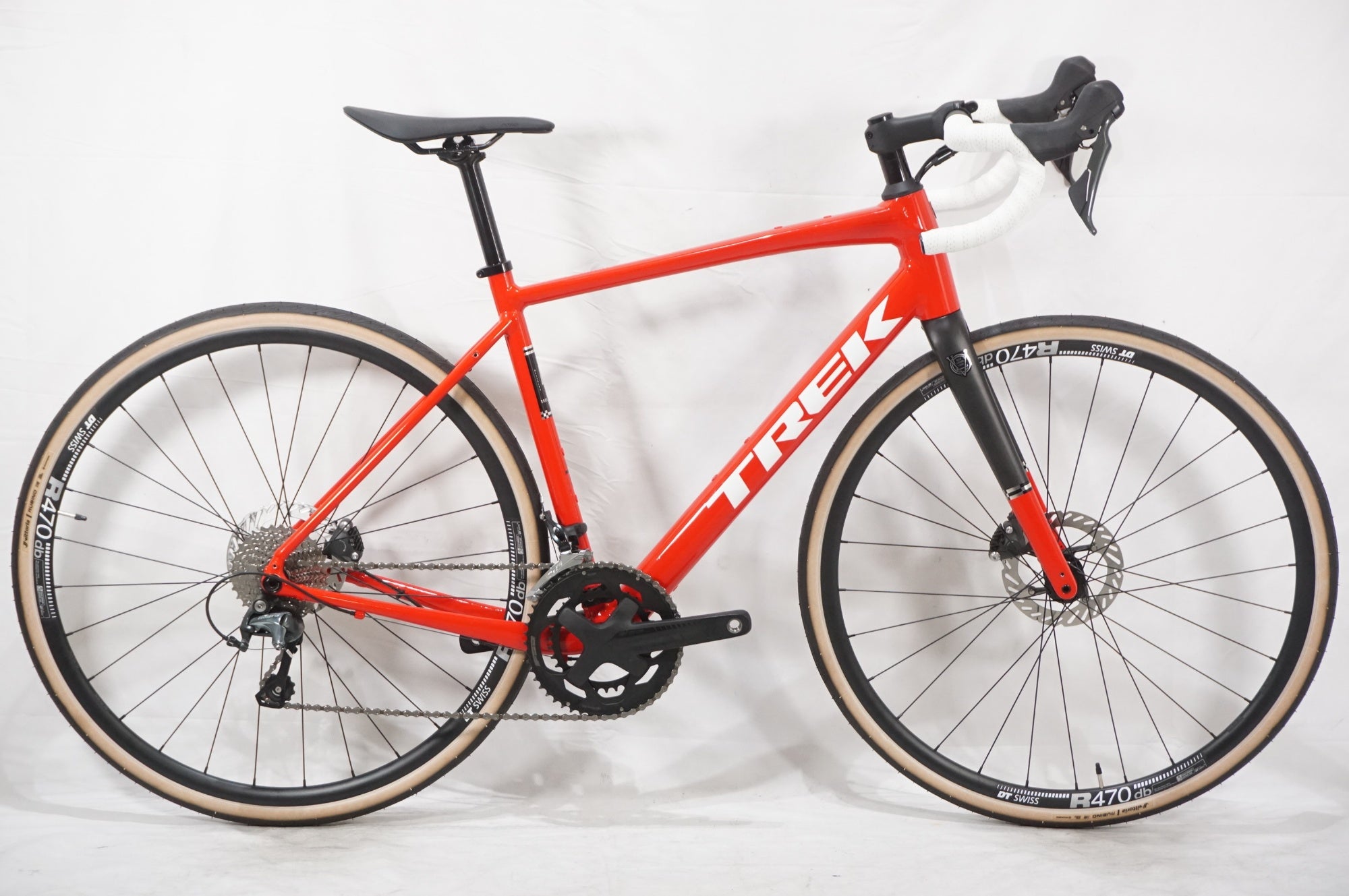 TREK 「トレック」 DOMANE AL 4 GEN 4 2025年モデル ロードバイク / AKIBA店
