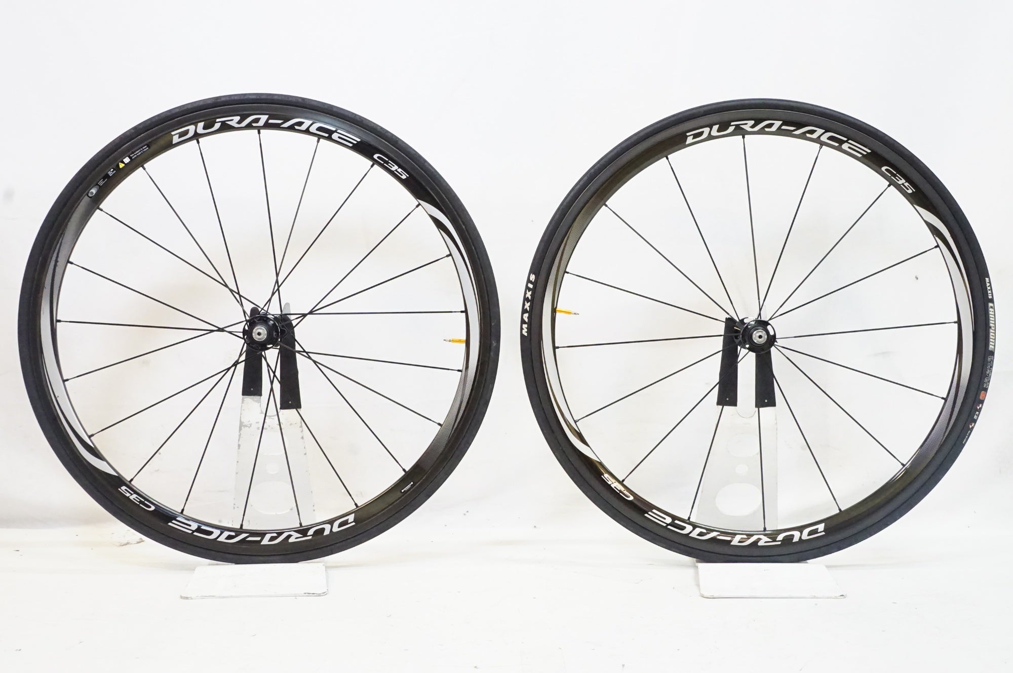 DURA-ACE C35 完組ホイール 700C 10速前後セットタイヤ付き DURA-ACE C35 完組ホイール 700C 10速前後セットタイヤ付き