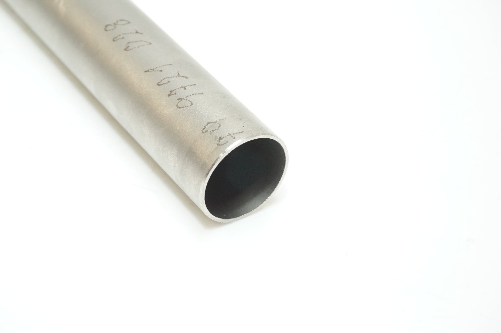 MORATI 「モラティー」 チタン φ22.2 530mm フラットバーハンドル