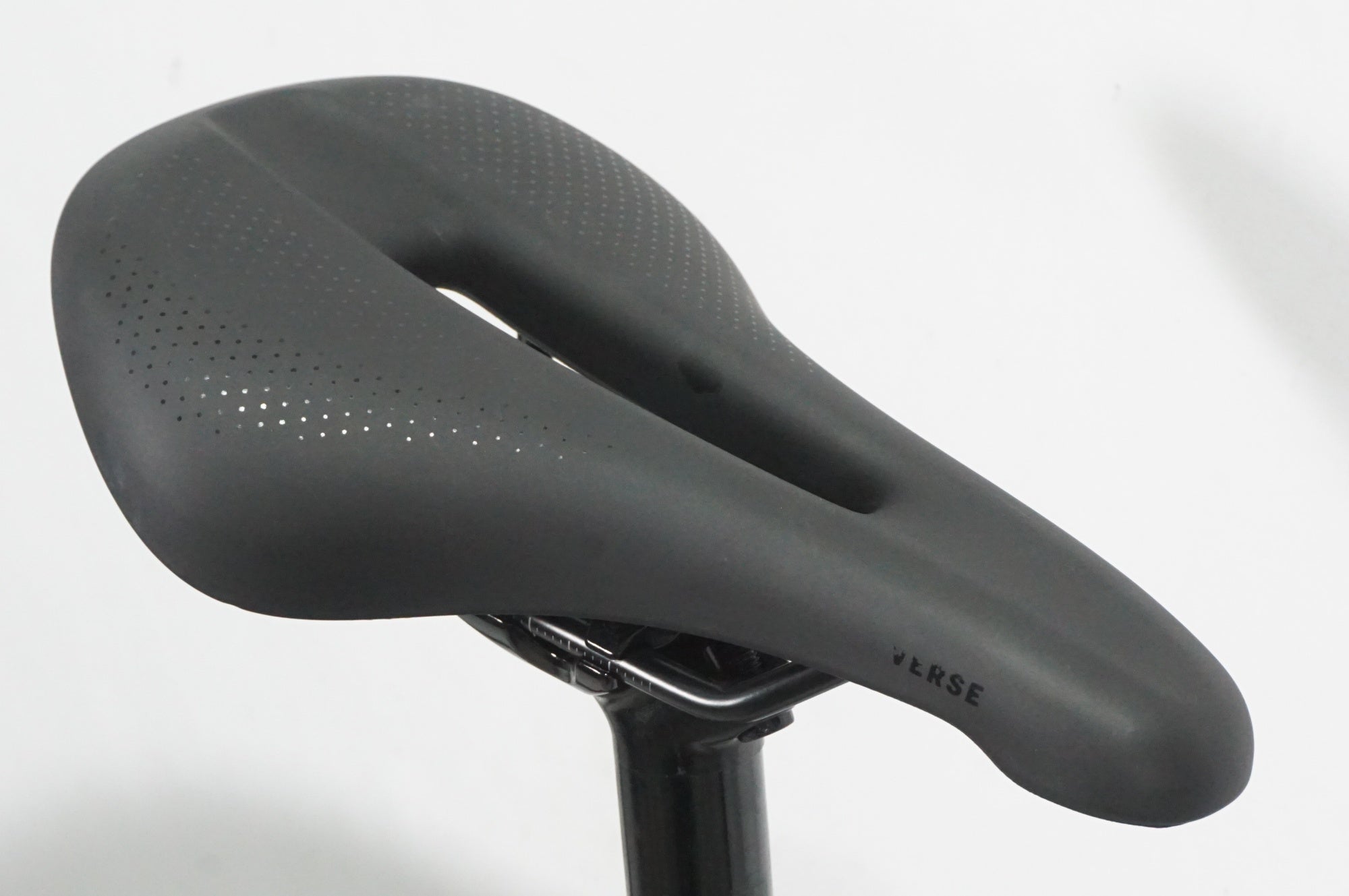 TREK 「トレック」 DOMANE AL4 GEN4 2024年モデル ロードバイク / AKIBA店